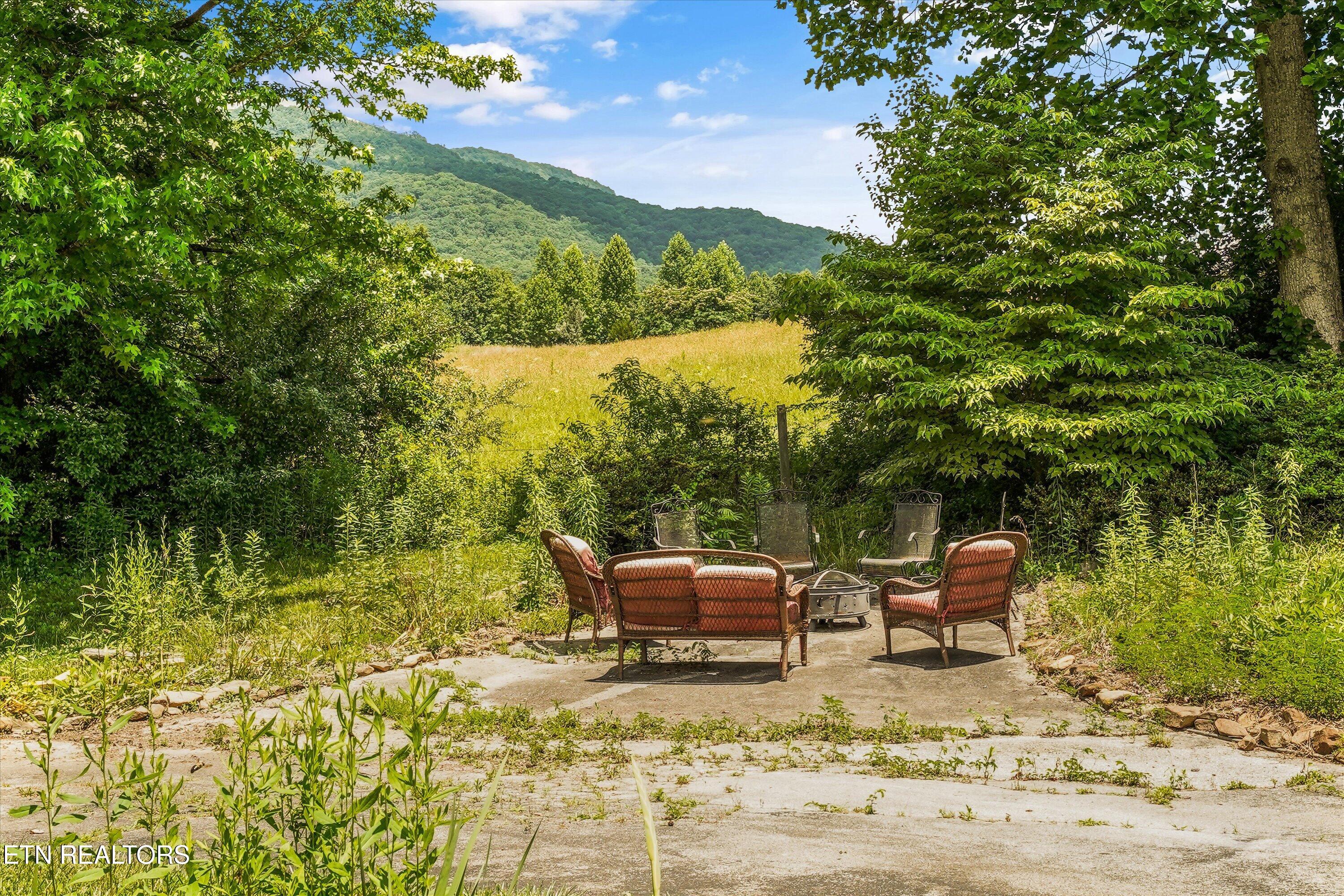 127 Mountain Road Oliver Springs TN 37840