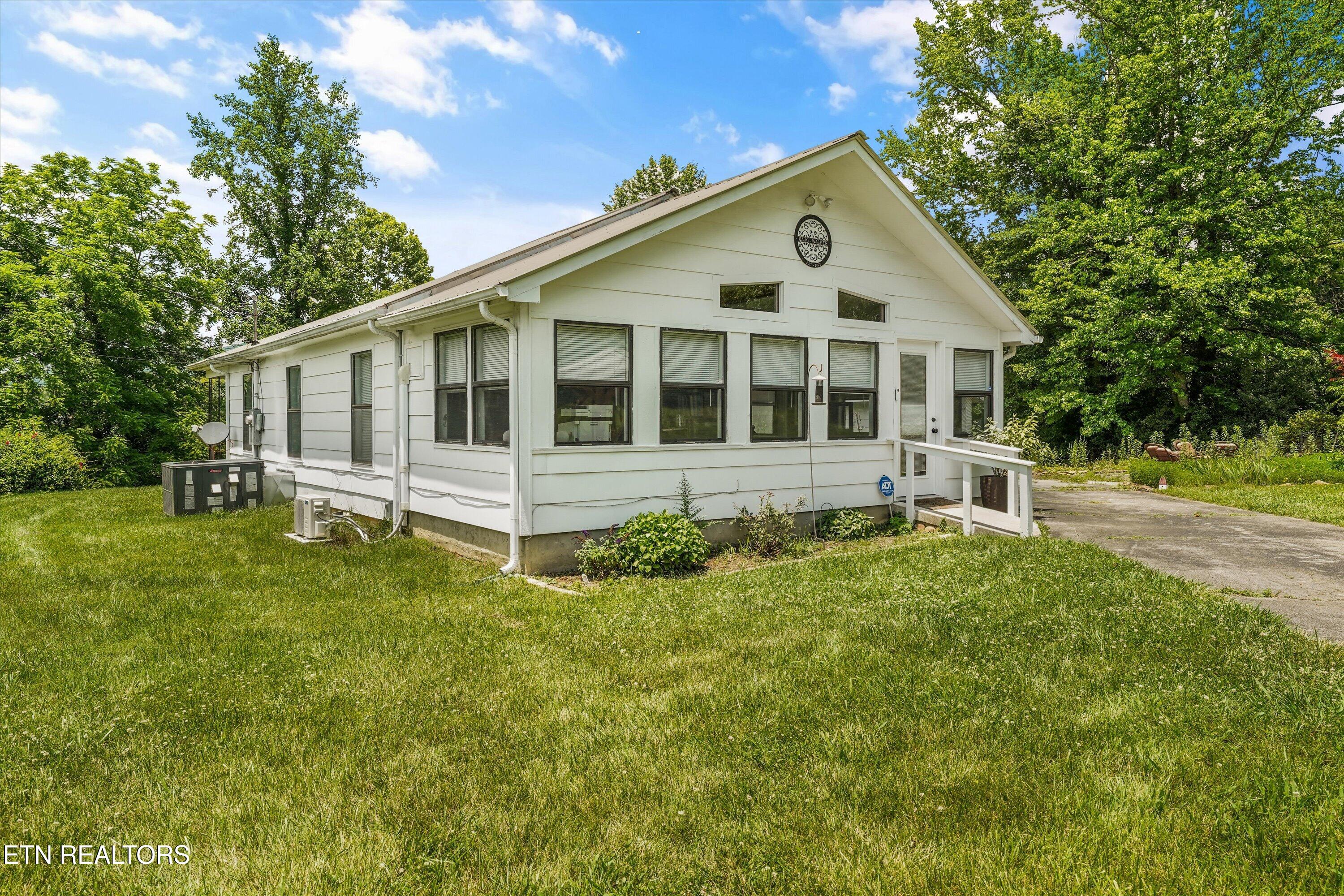 127 Mountain Road Oliver Springs TN 37840