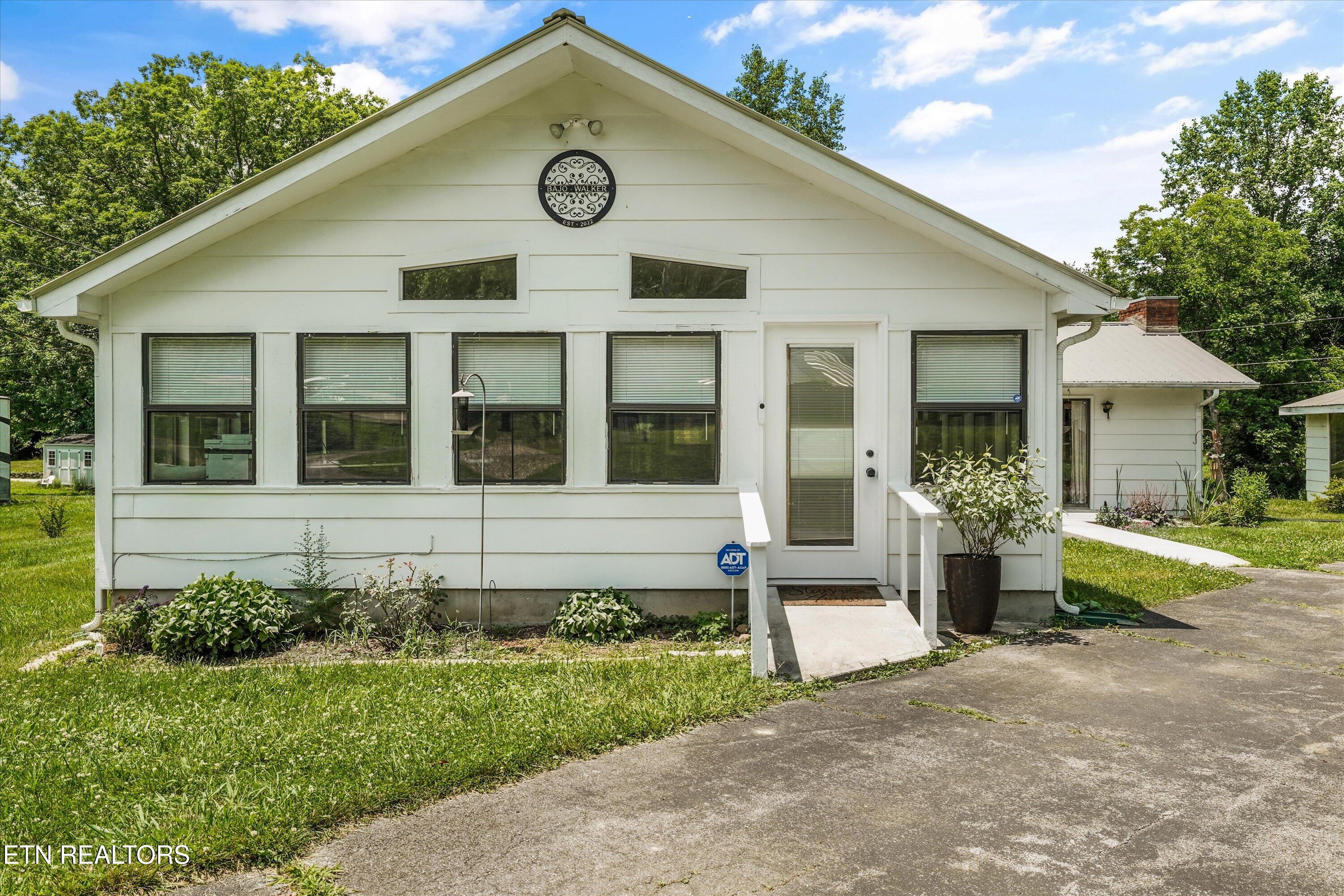 127 Mountain Road Oliver Springs TN 37840