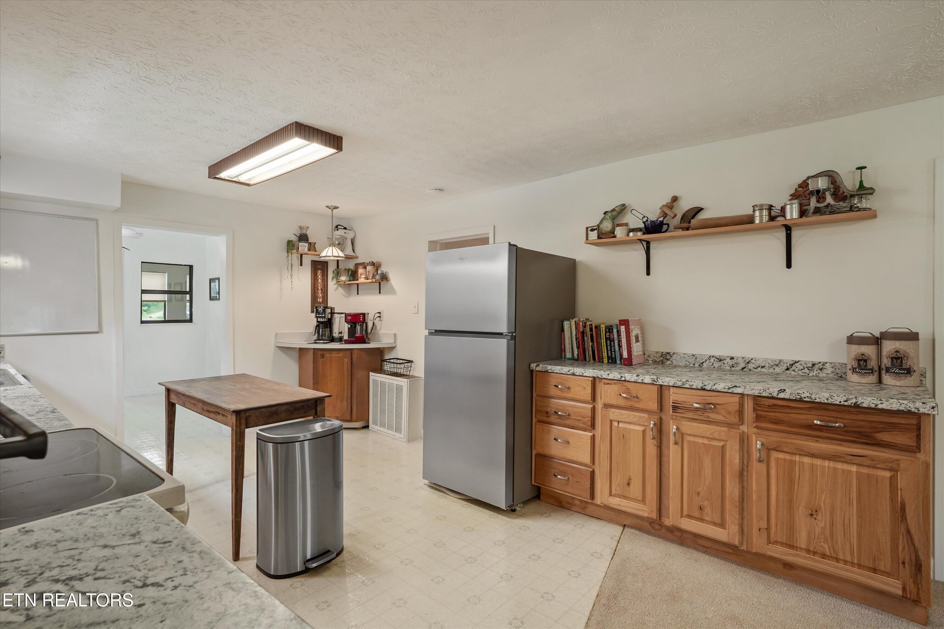127 Mountain Road Oliver Springs TN 37840