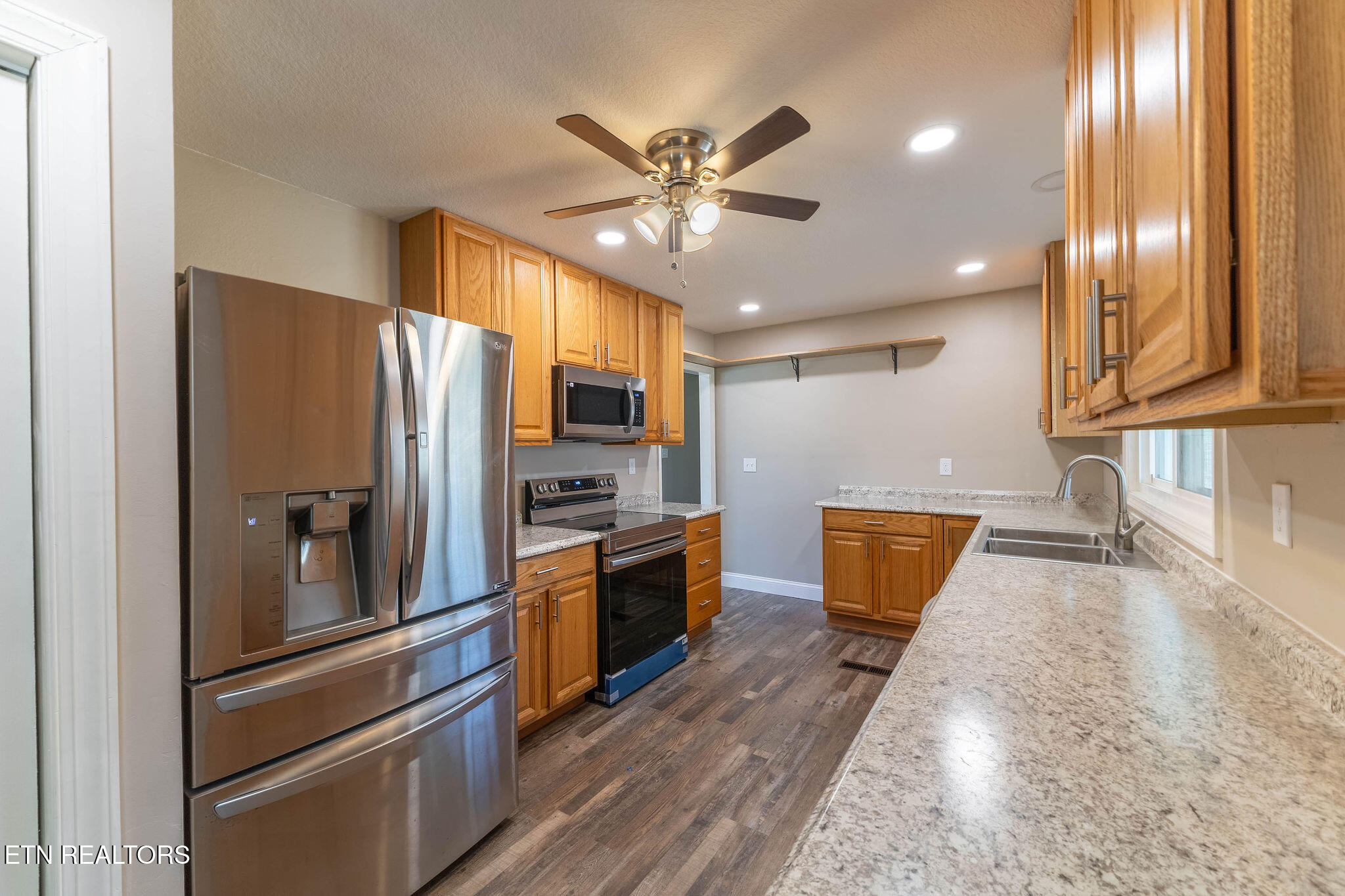 940 Riley Drive Lenoir City TN 37771