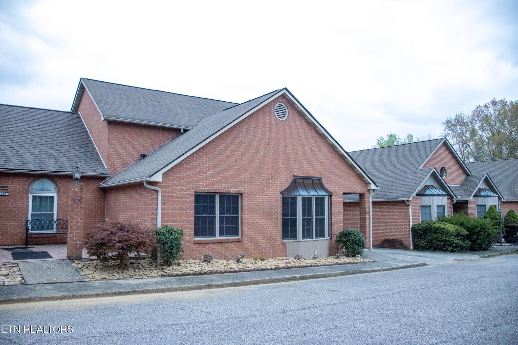 1121 Fairgrounds Court Kingston TN 37763