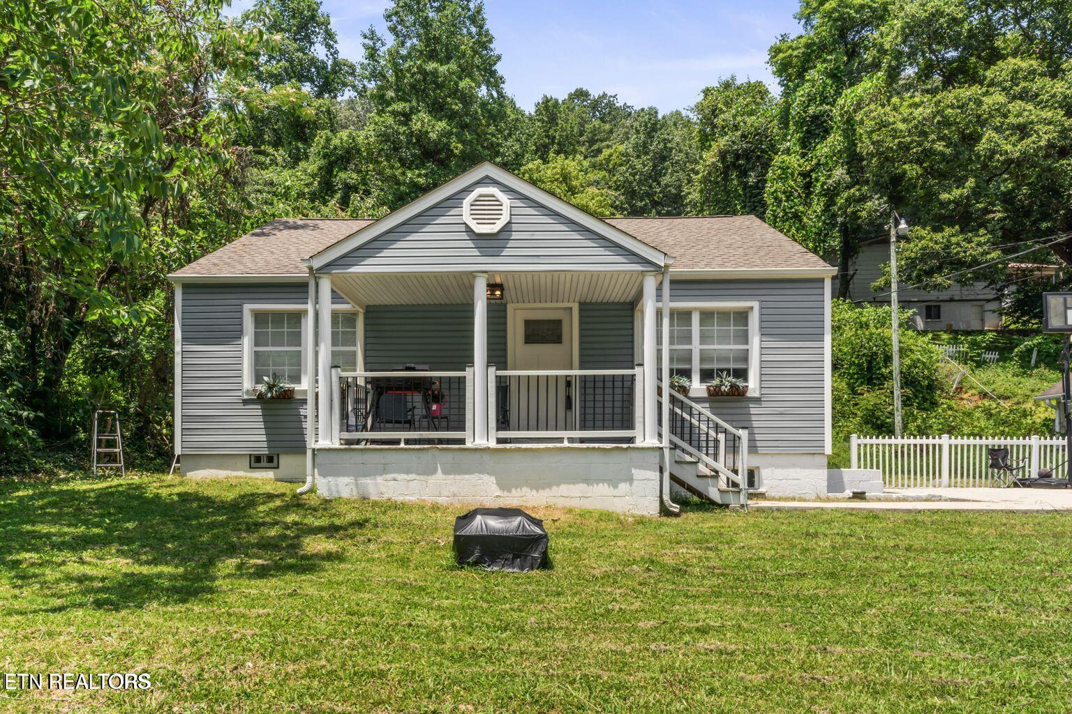 632 W Tri County Boulevard Oliver Springs TN 37840