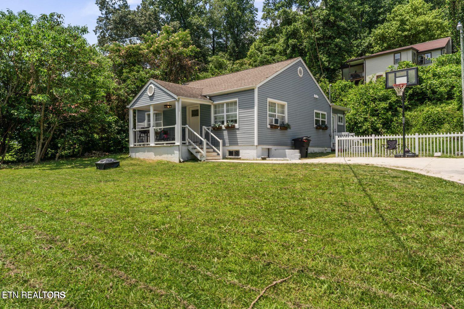 632 W Tri County Boulevard Oliver Springs TN 37840