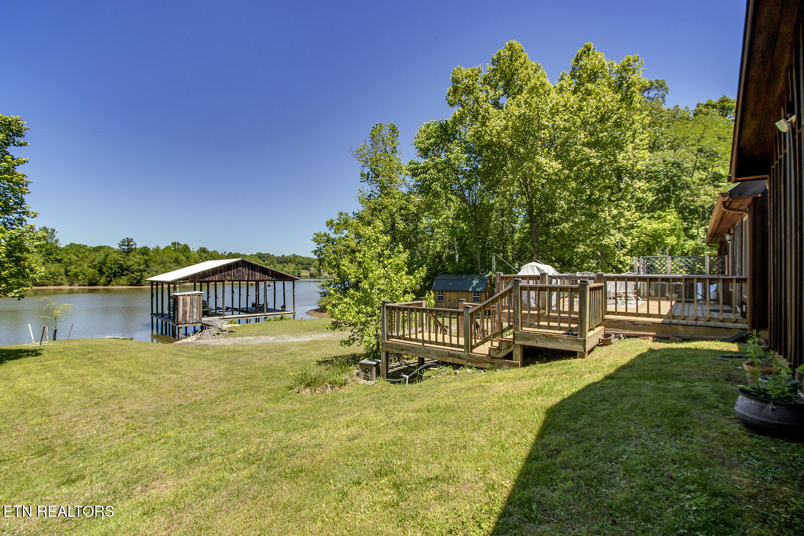 4368 River Road Ten Mile TN 37880