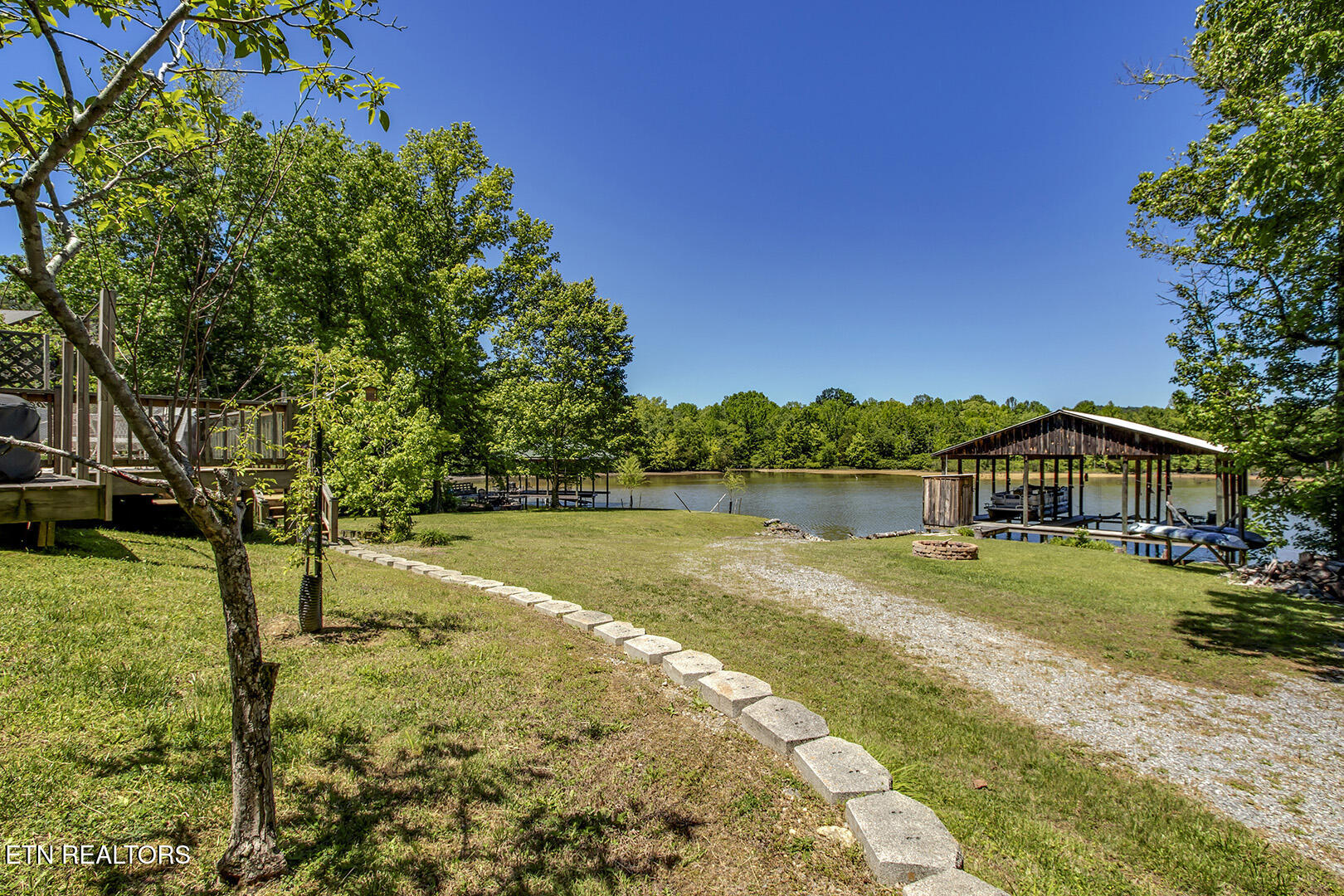 4368 River Road Ten Mile TN 37880