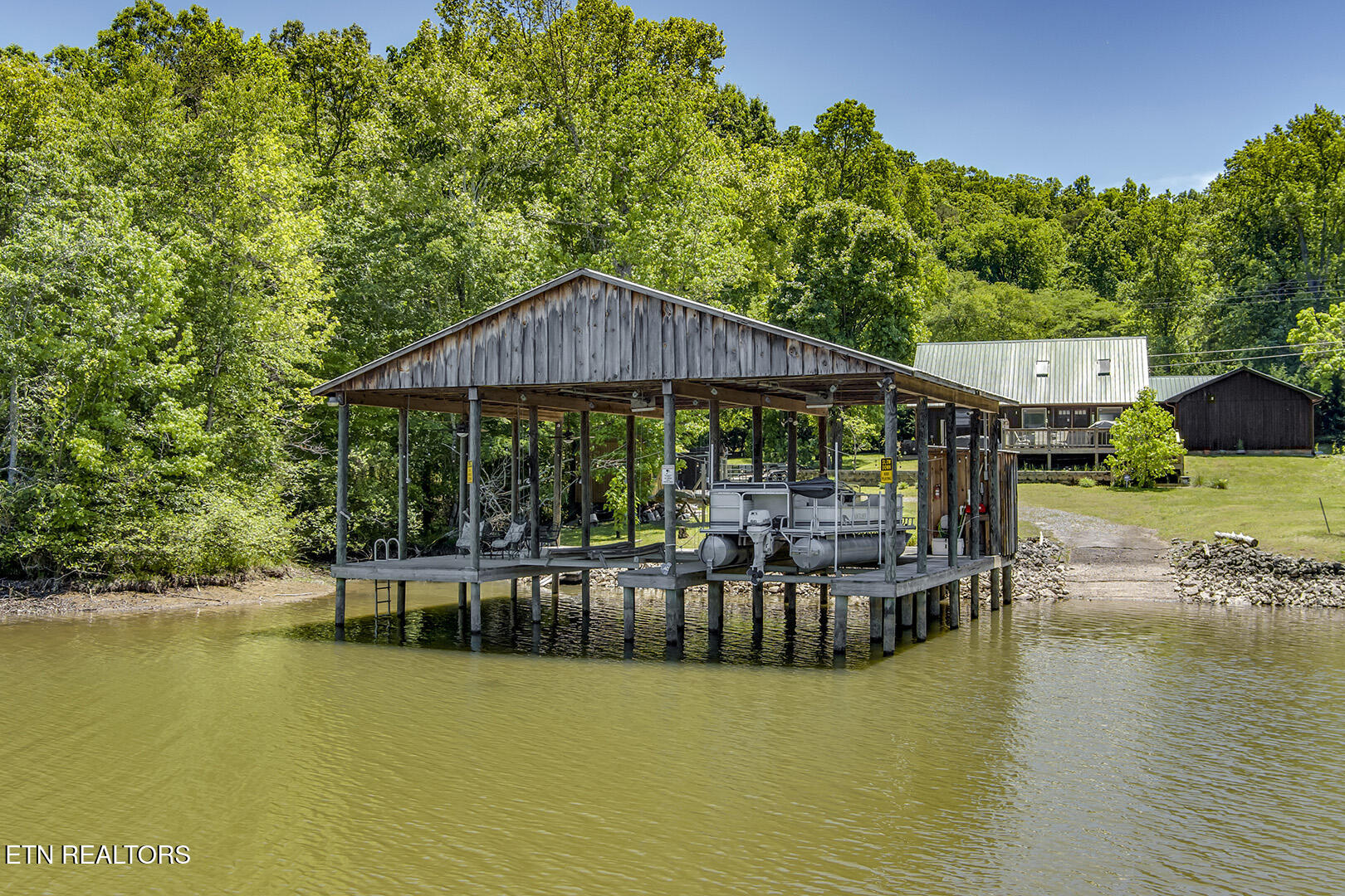 4368 River Road Ten Mile TN 37880