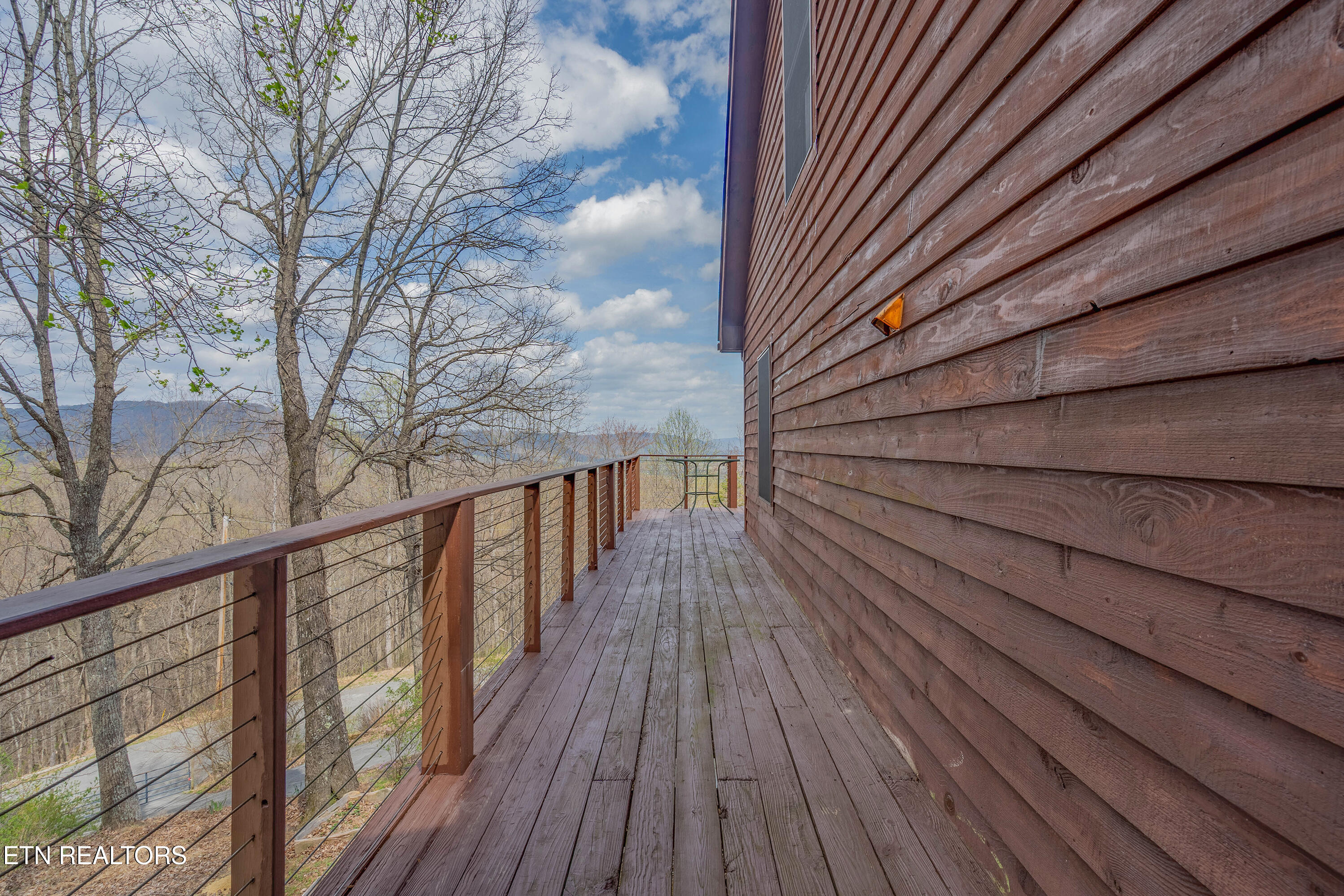 211 Wolf Run Caryville TN 37714