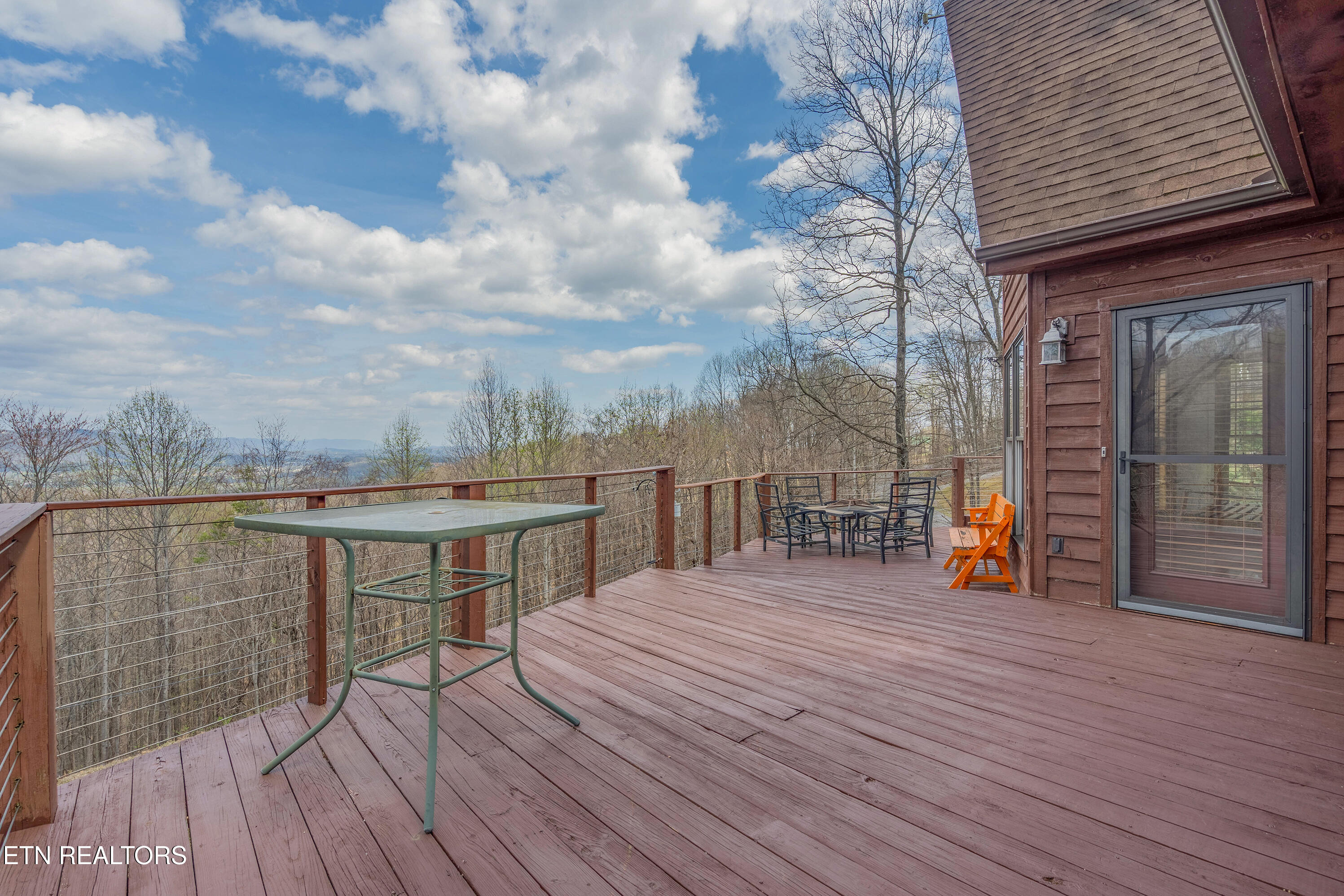 211 Wolf Run Caryville TN 37714