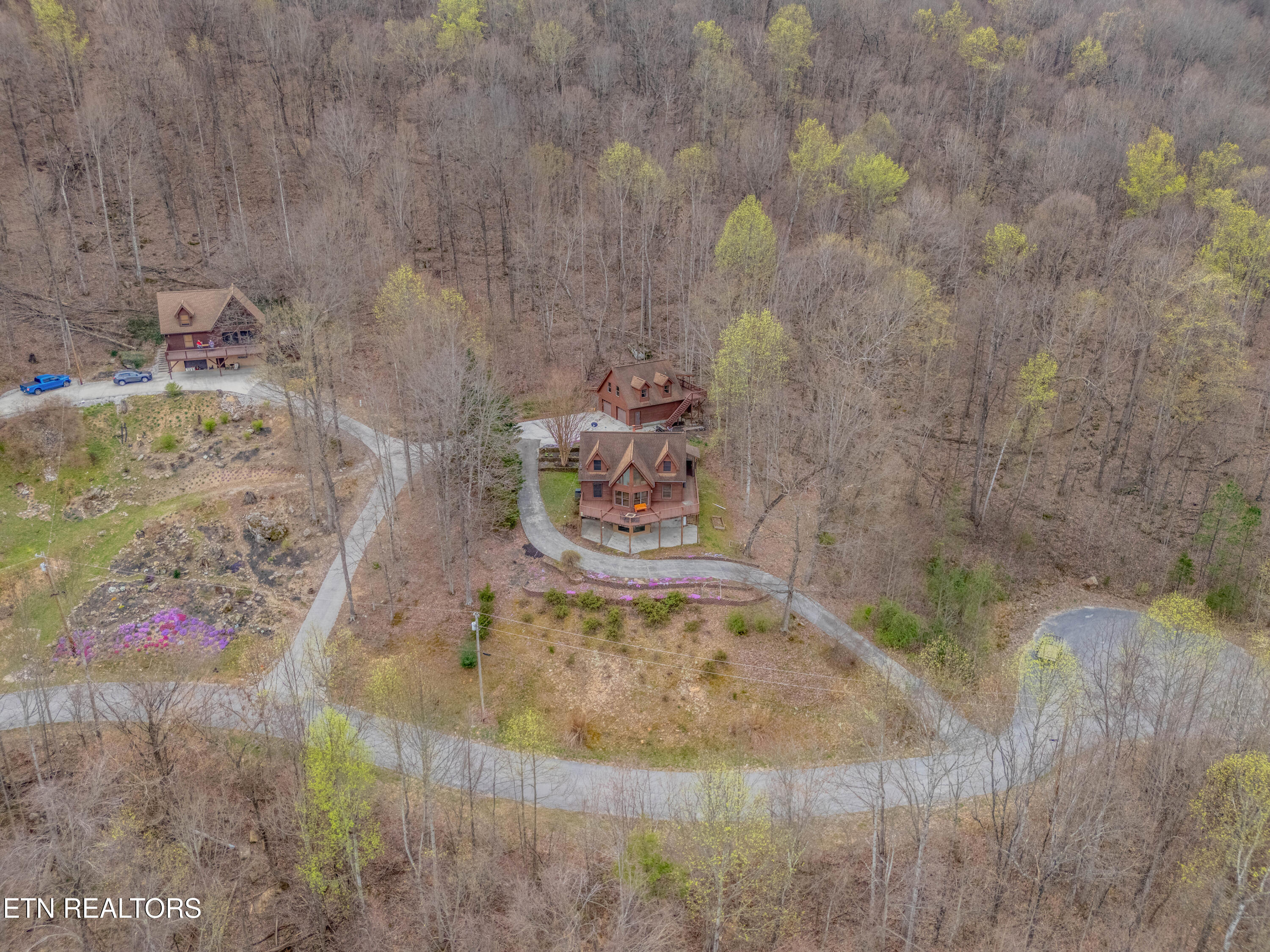211 Wolf Run Caryville TN 37714