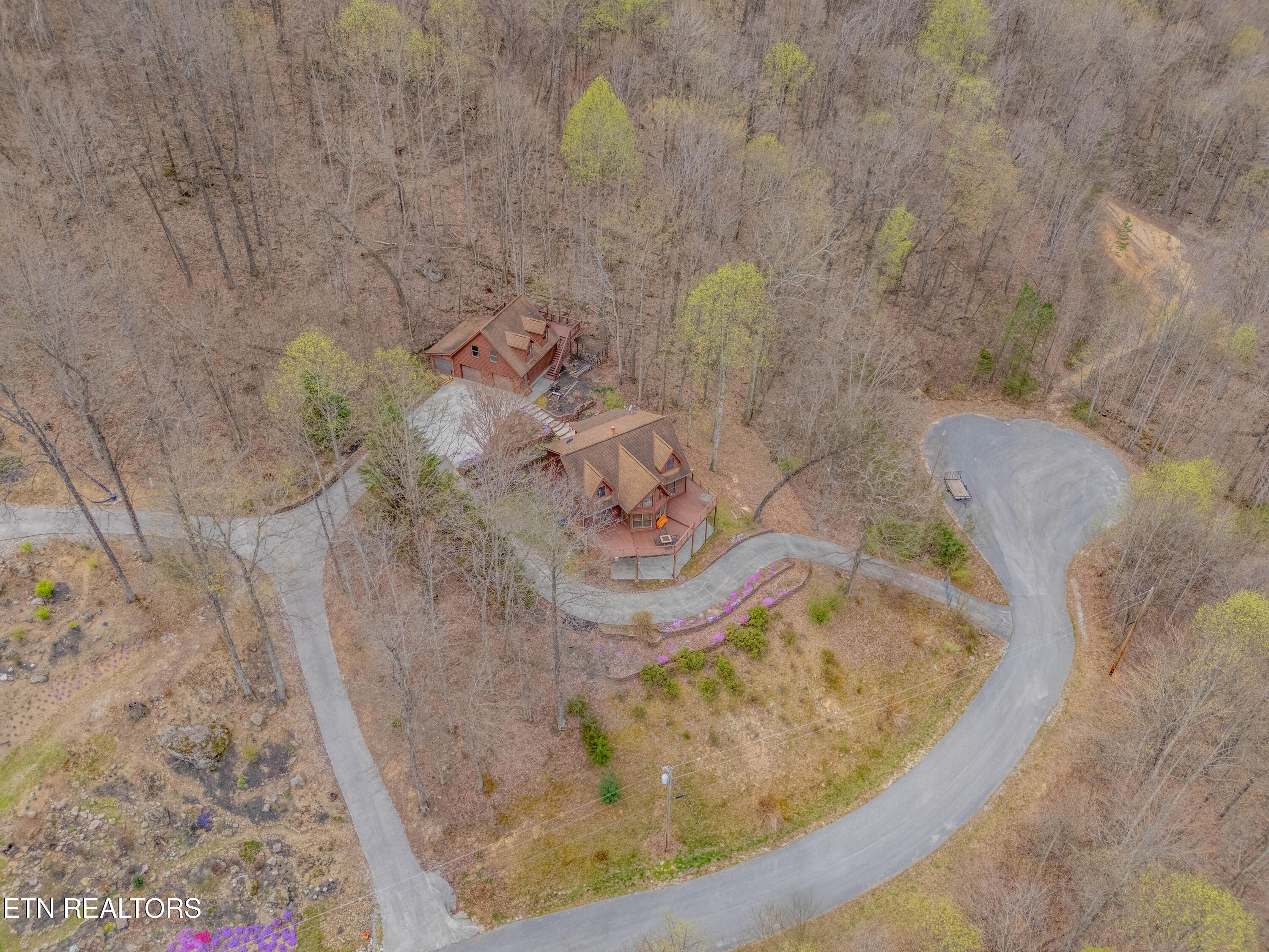 211 Wolf Run Caryville TN 37714