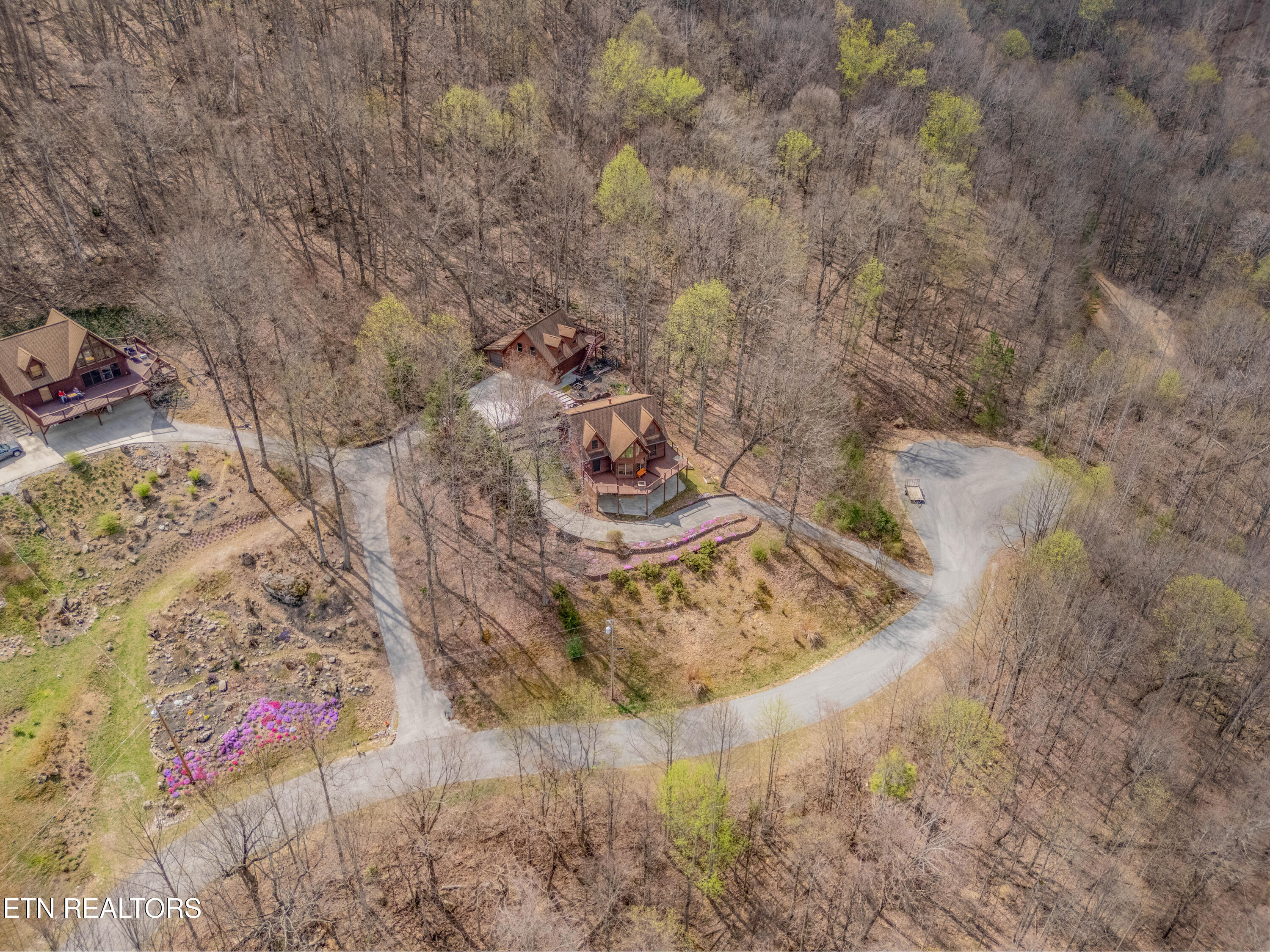 211 Wolf Run Caryville TN 37714