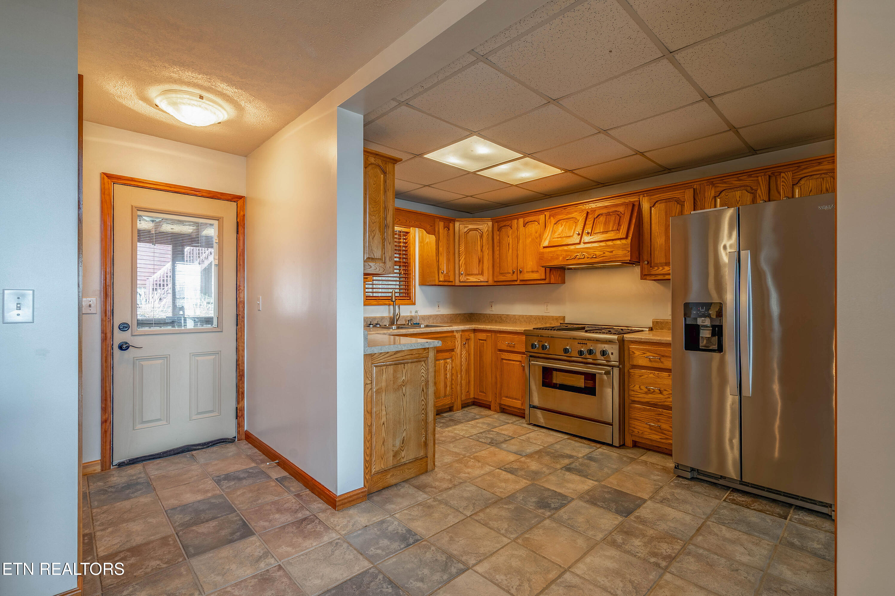 211 Wolf Run Caryville TN 37714