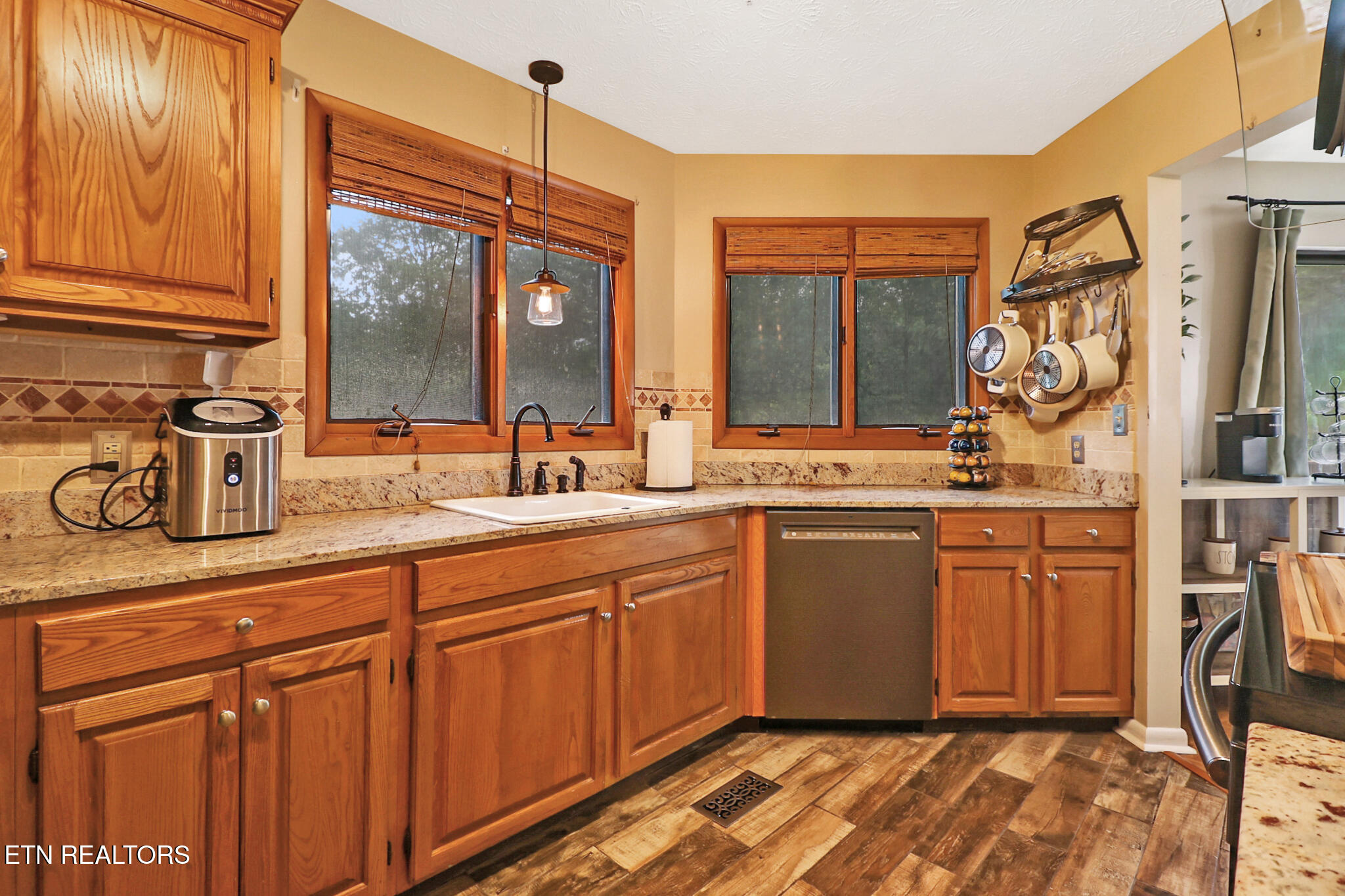 335 Old Tacora Hills Road Clinton TN 37716