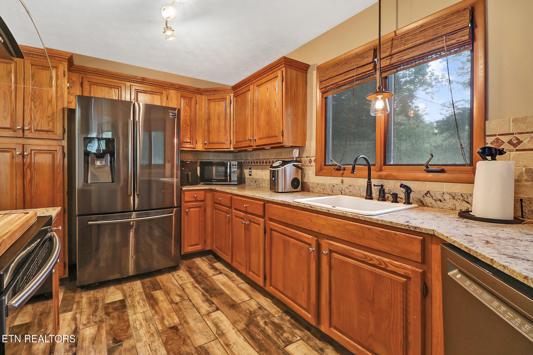 335 Old Tacora Hills Road Clinton TN 37716
