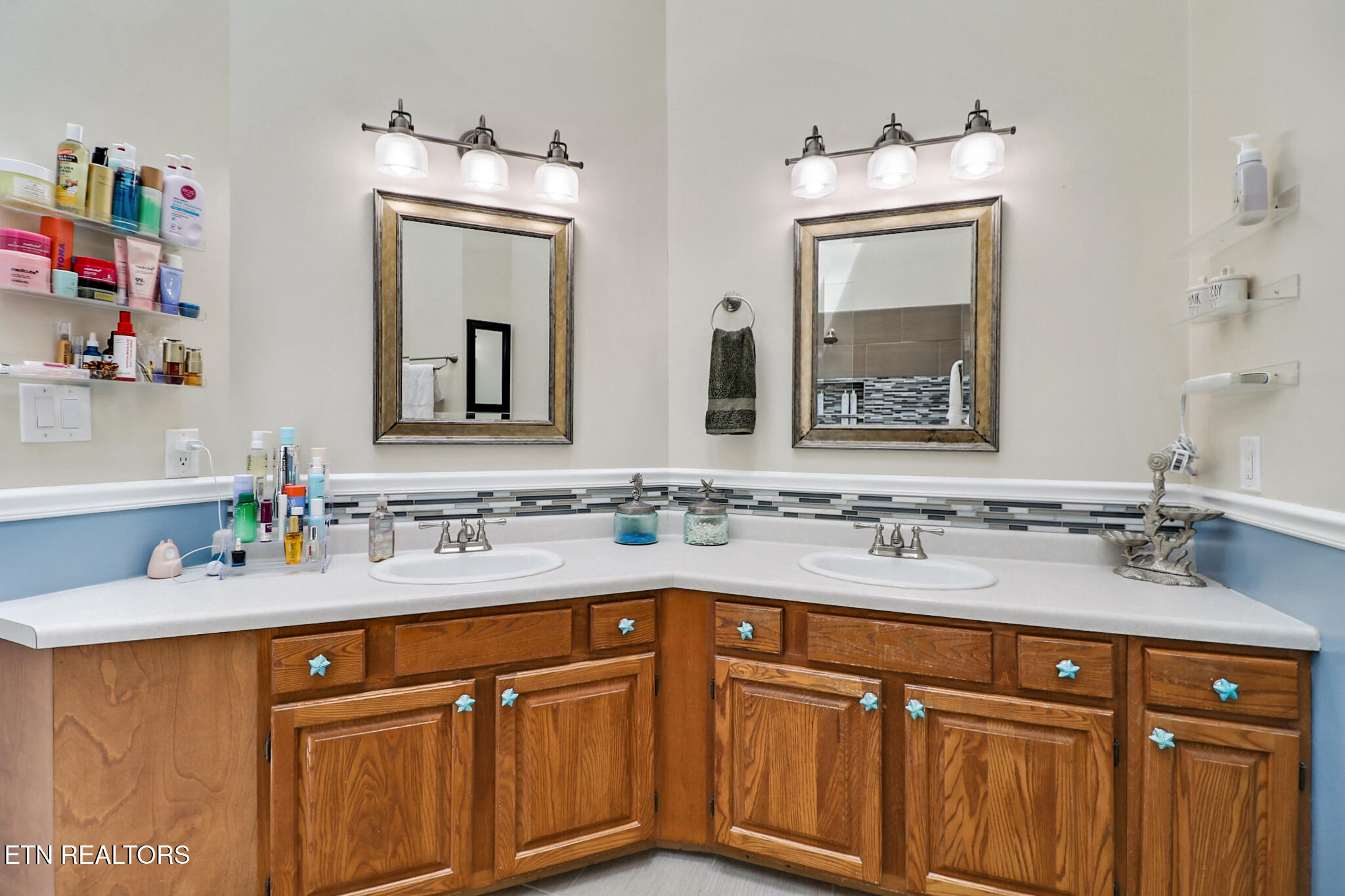335 Old Tacora Hills Road Clinton TN 37716