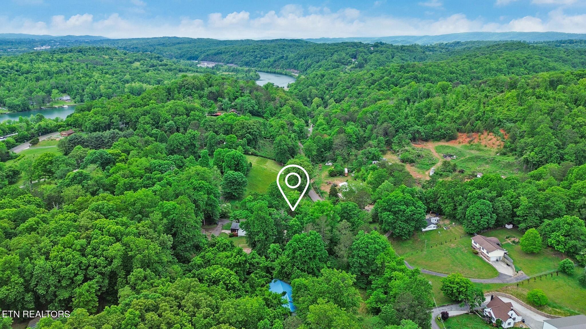 335 Old Tacora Hills Road Clinton TN 37716