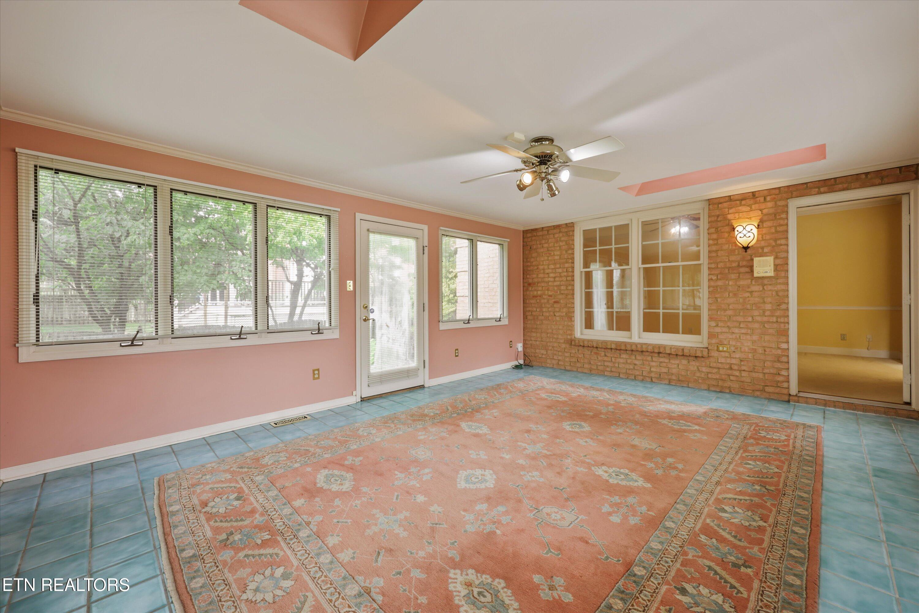 882 Hansmore Place Knoxville TN 37919