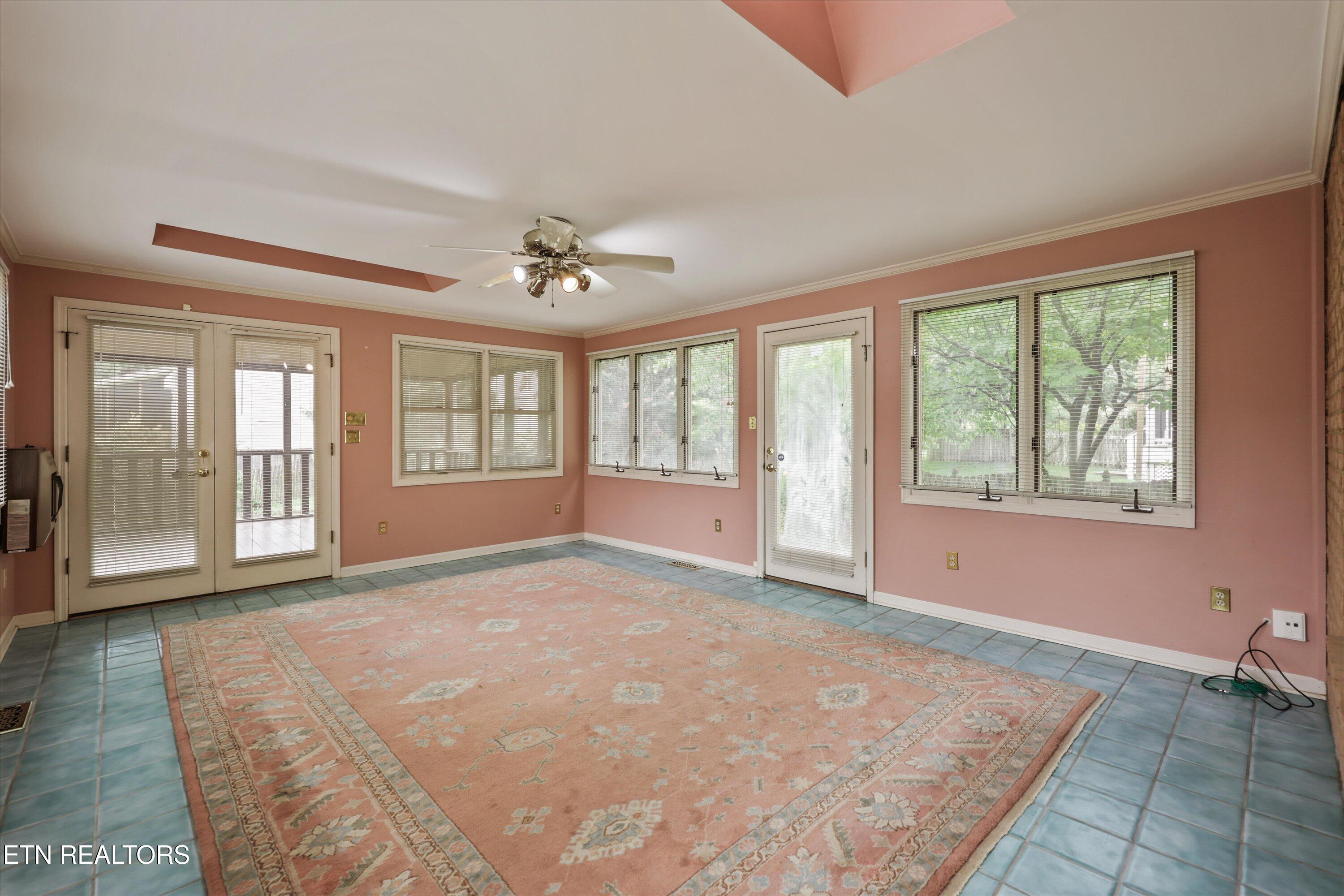 882 Hansmore Place Knoxville TN 37919