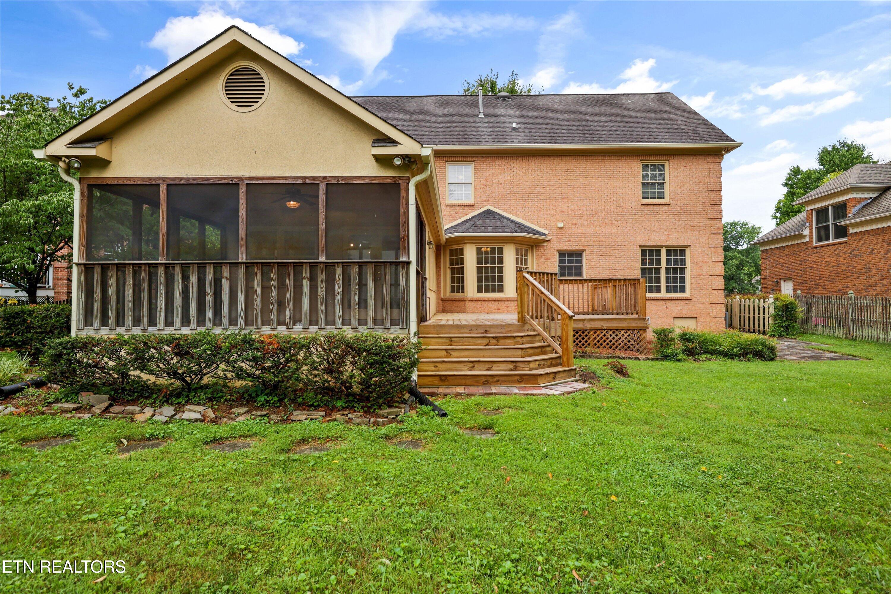 882 Hansmore Place Knoxville TN 37919