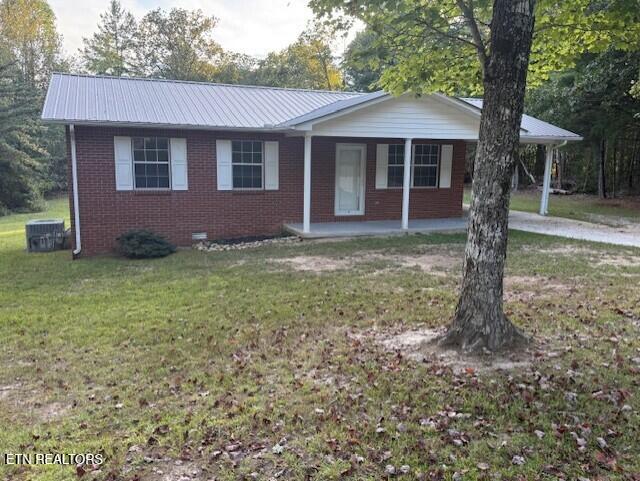 3561 Grave Hill Road Oneida TN 37841