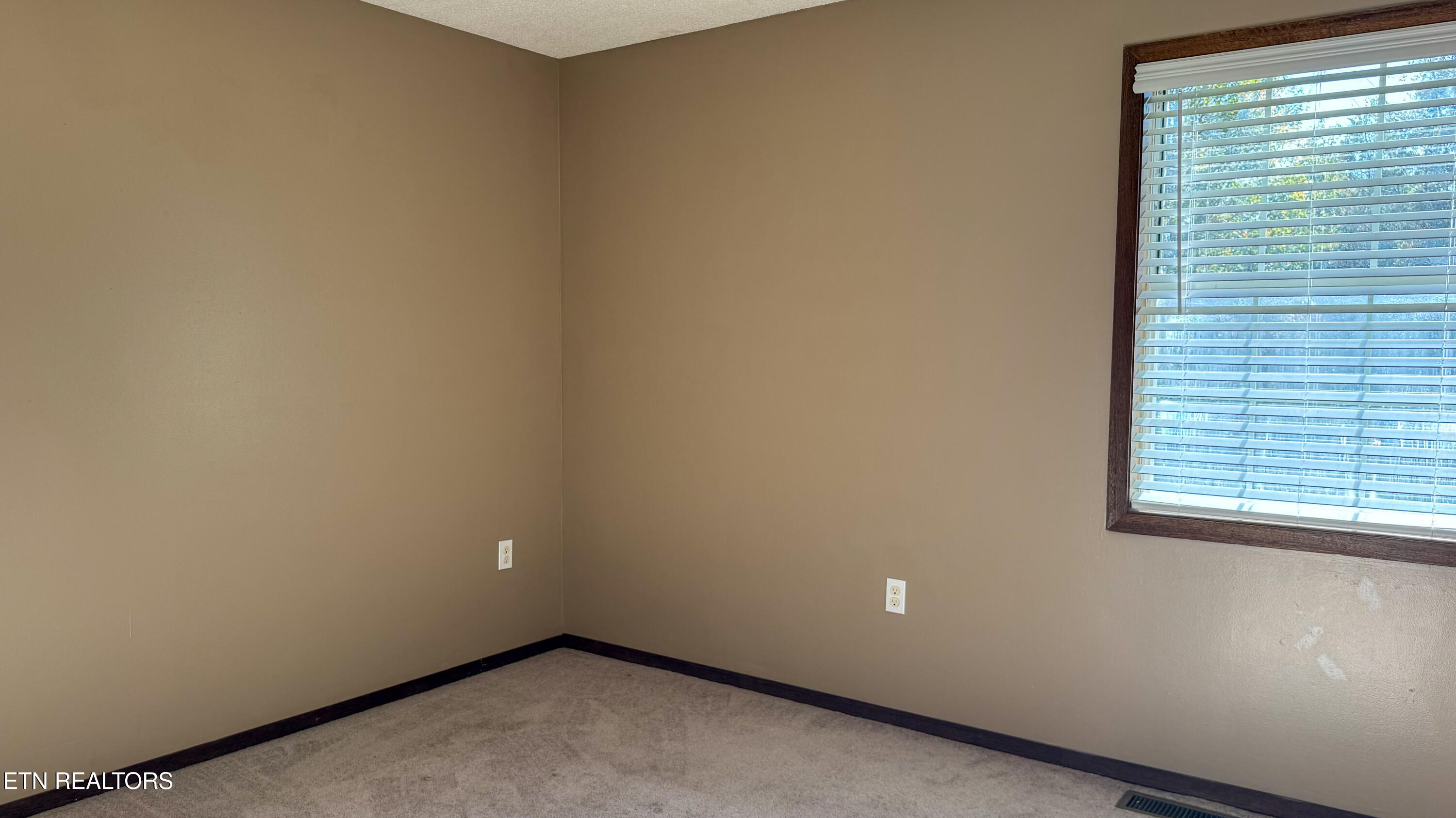 3561 Grave Hill Road Oneida TN 37841