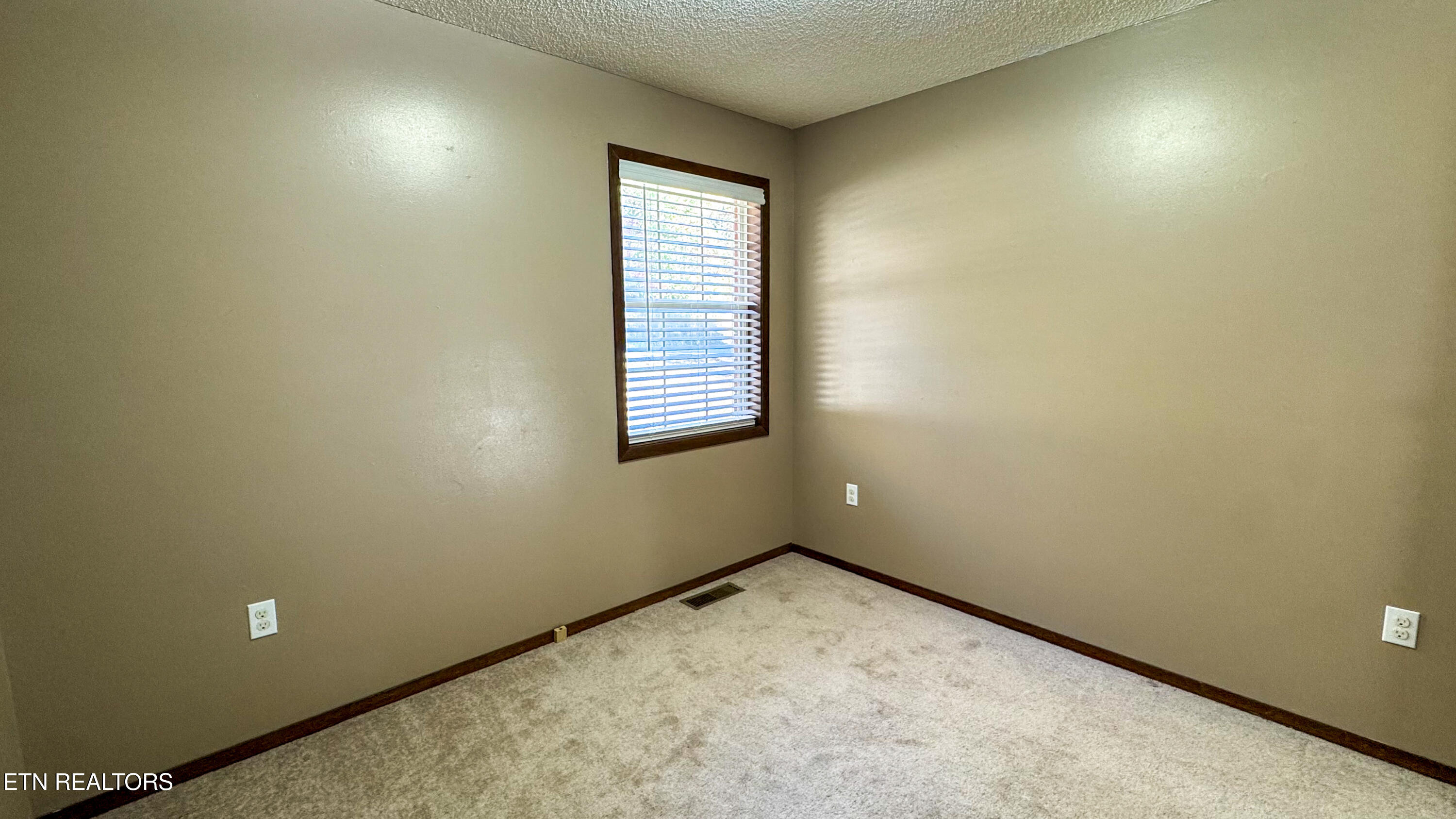 3561 Grave Hill Road Oneida TN 37841
