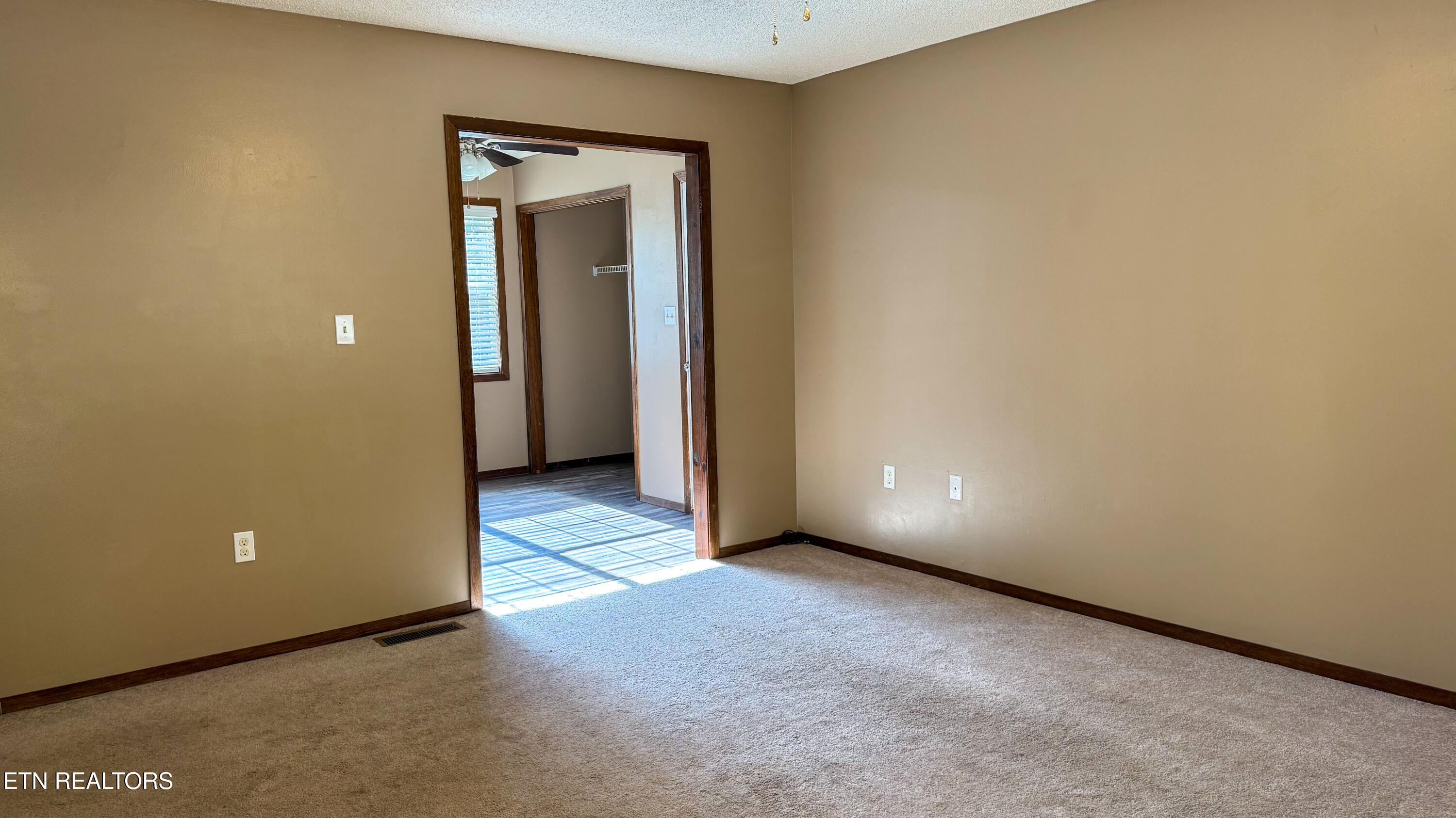 3561 Grave Hill Road Oneida TN 37841