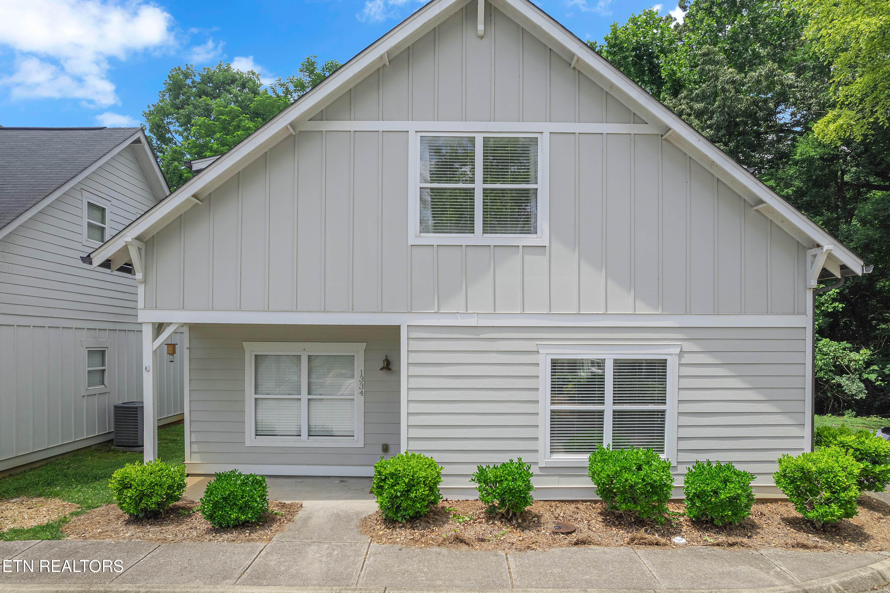 1334 Apple Blossom Way Knoxville TN 37920