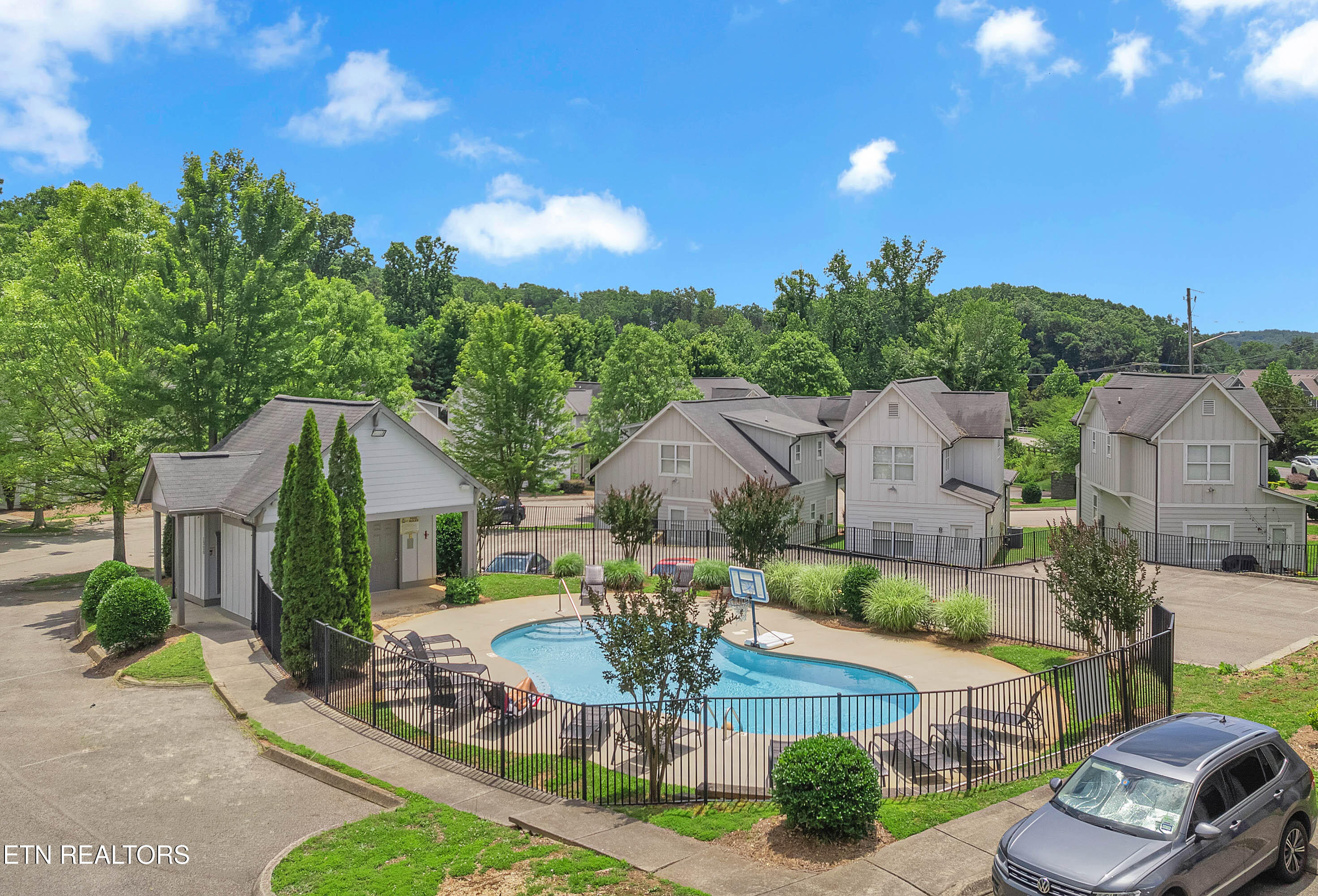 1334 Apple Blossom Way Knoxville TN 37920