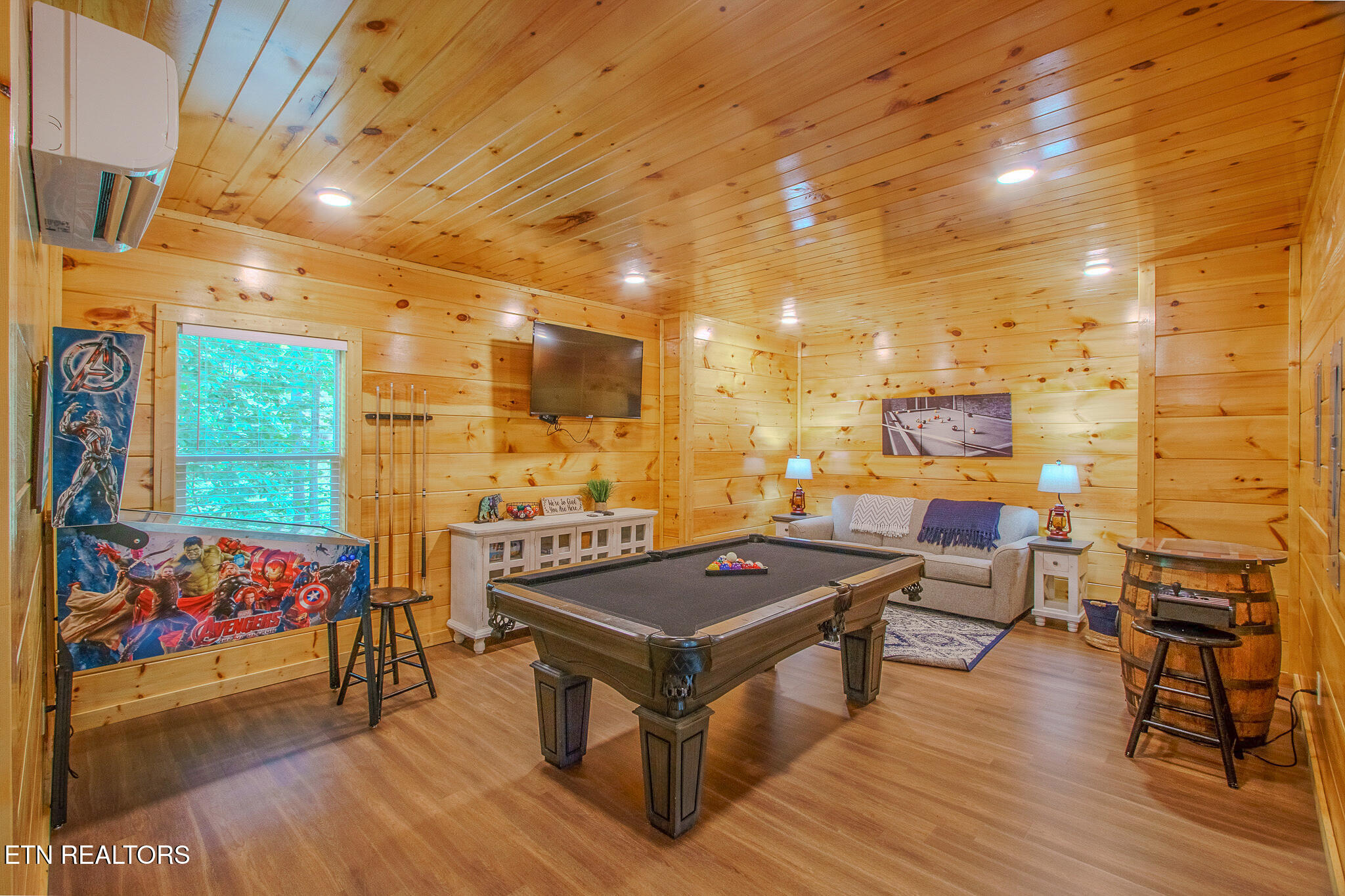 1543 Bear Valley Road Sevierville TN 37876