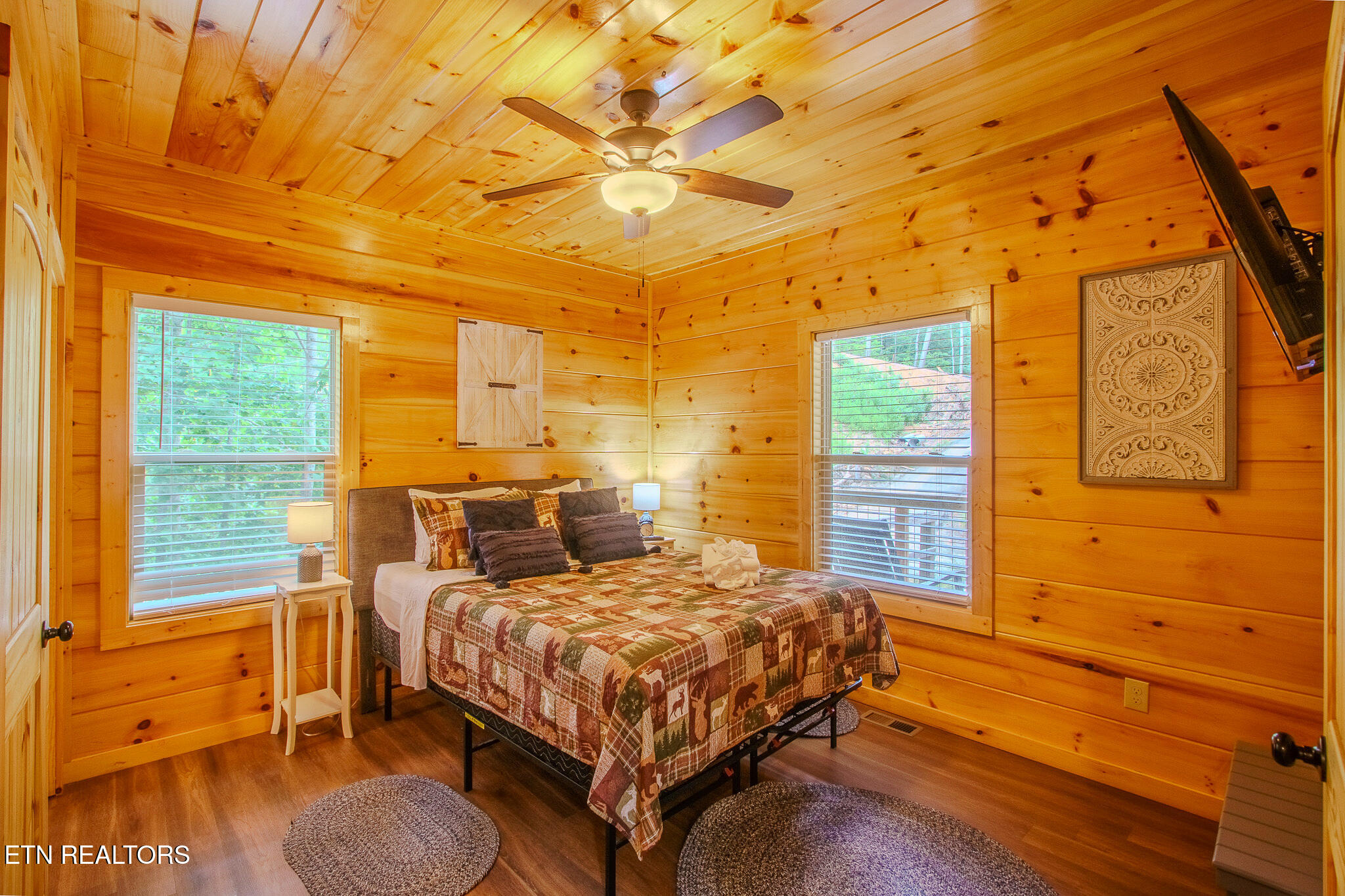 1543 Bear Valley Road Sevierville TN 37876