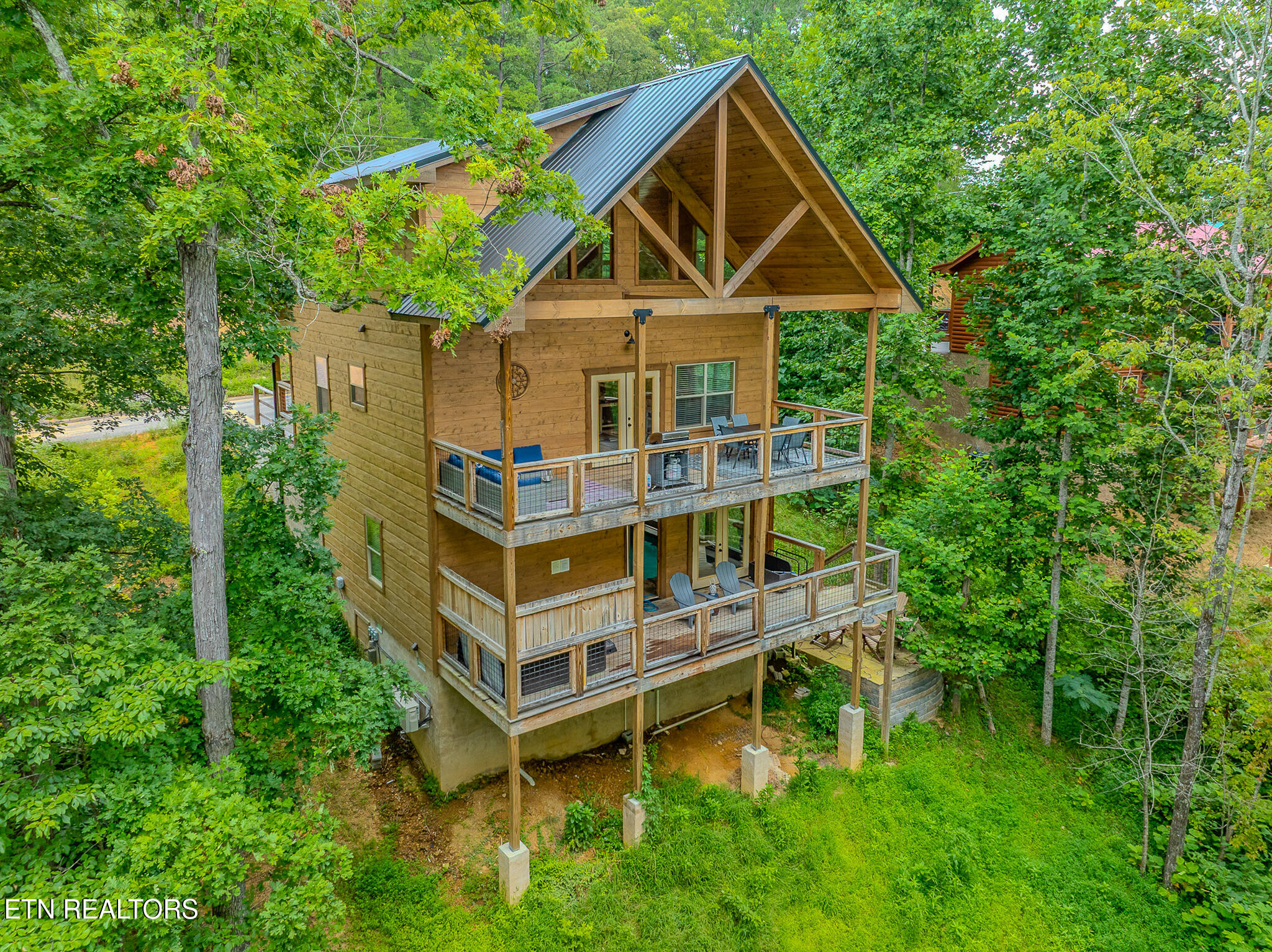 1543 Bear Valley Road Sevierville TN 37876