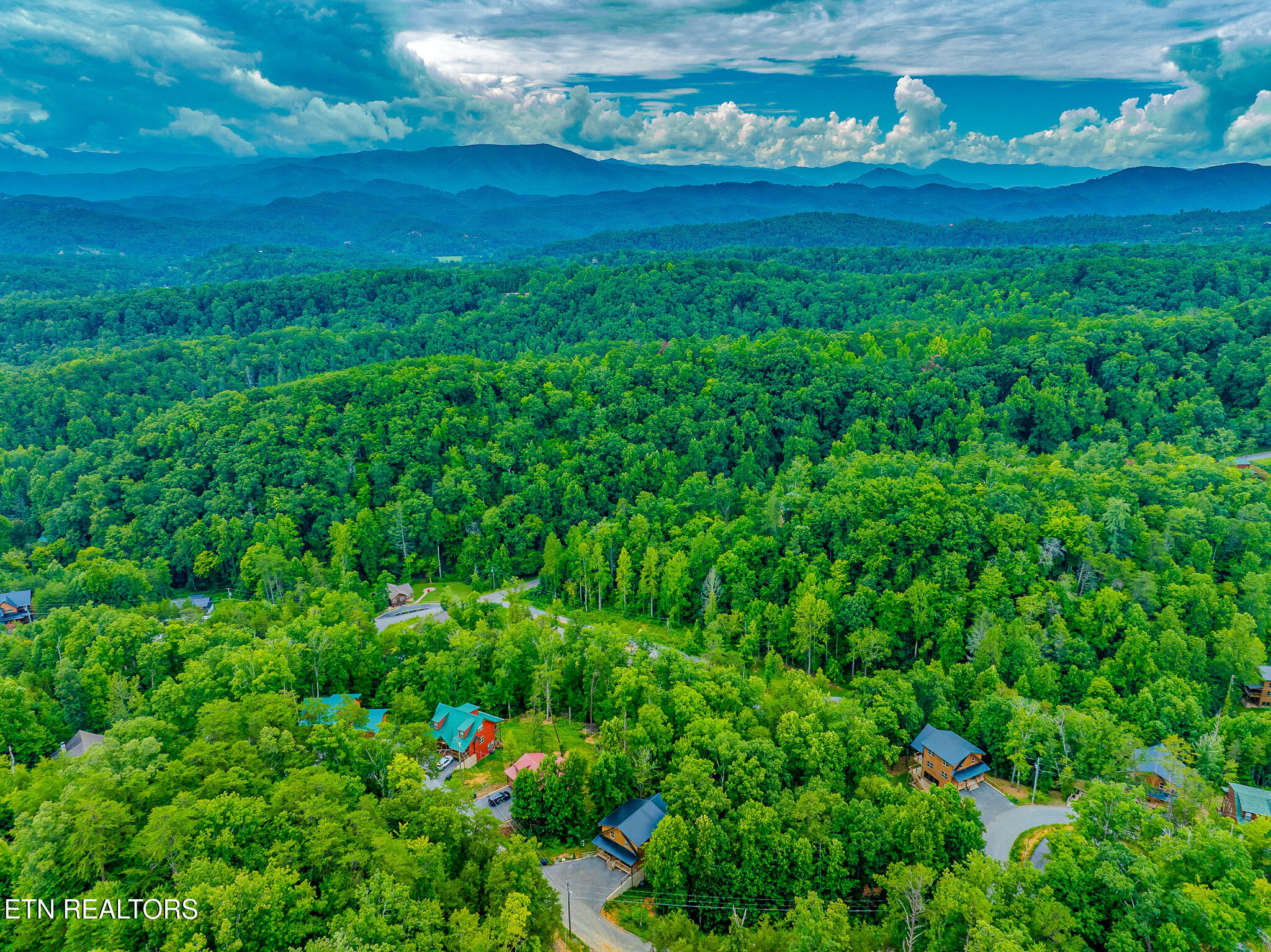 1543 Bear Valley Road Sevierville TN 37876