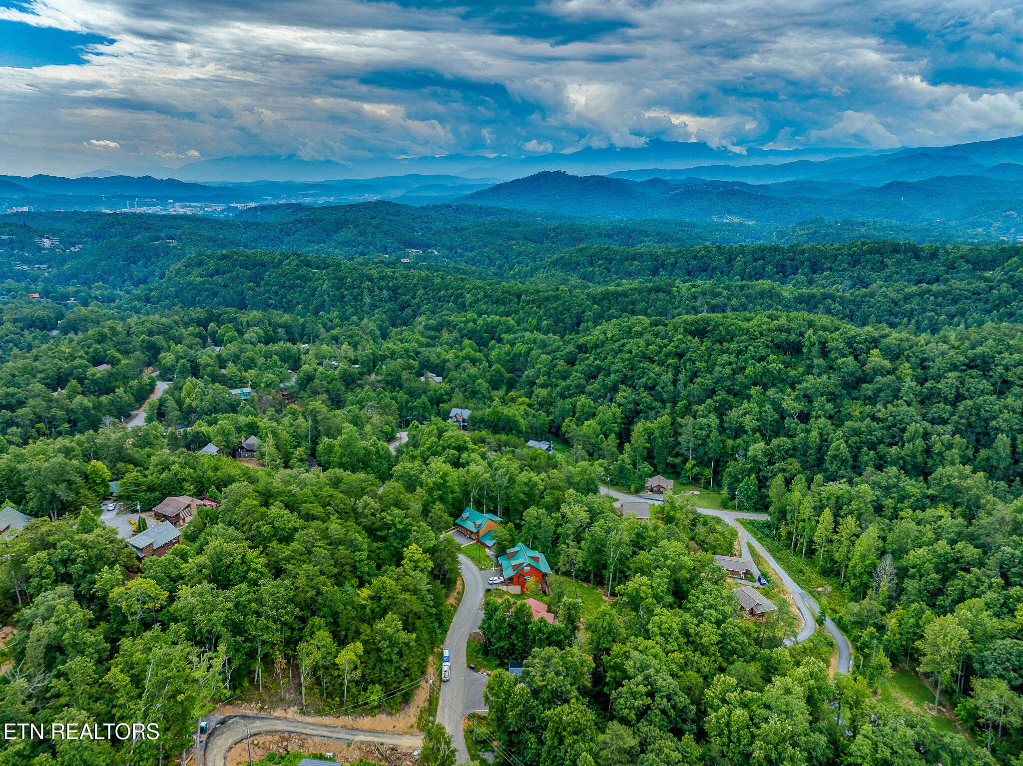 1543 Bear Valley Road Sevierville TN 37876