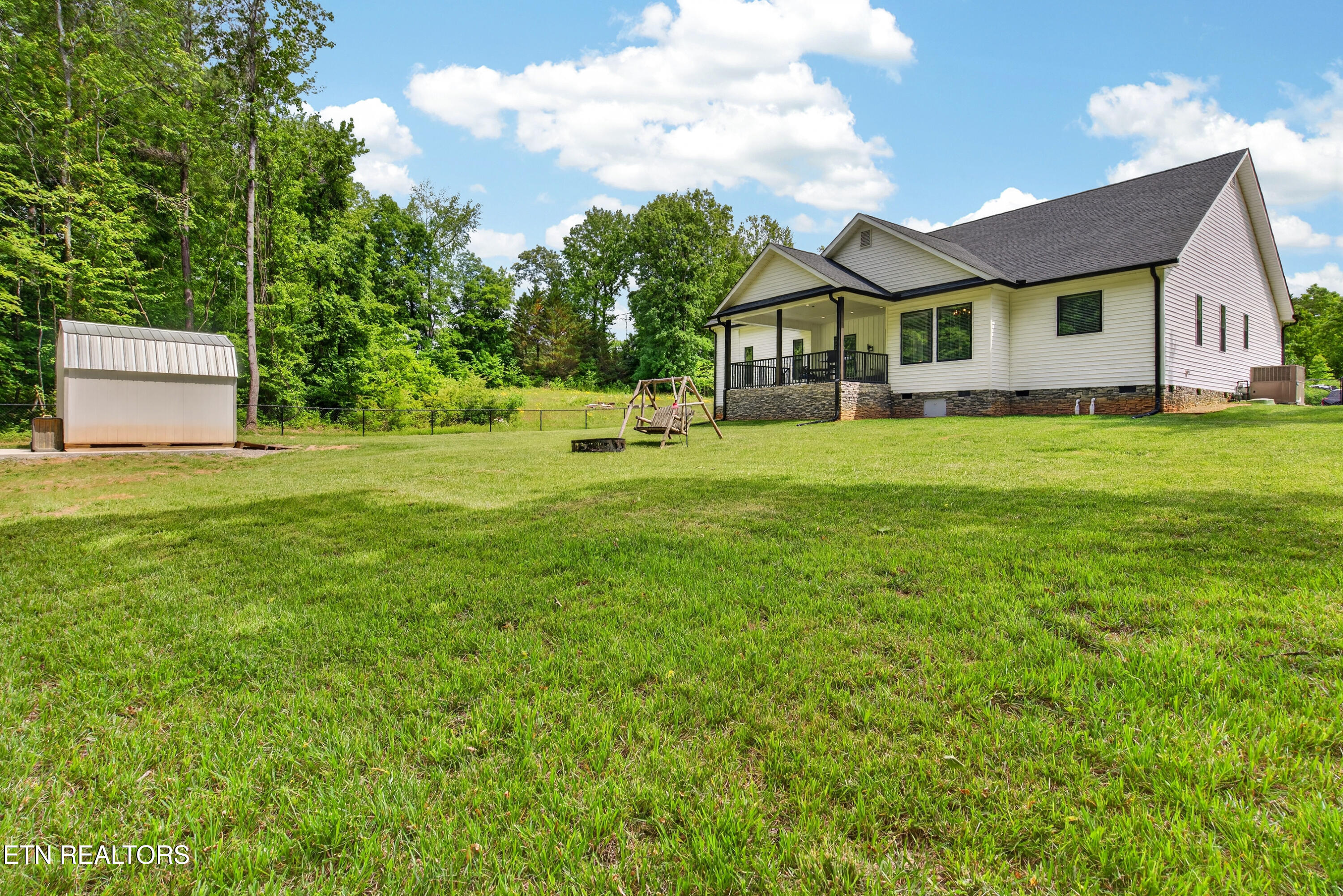 355 Shadows Lawn Drive Athens TN 37303