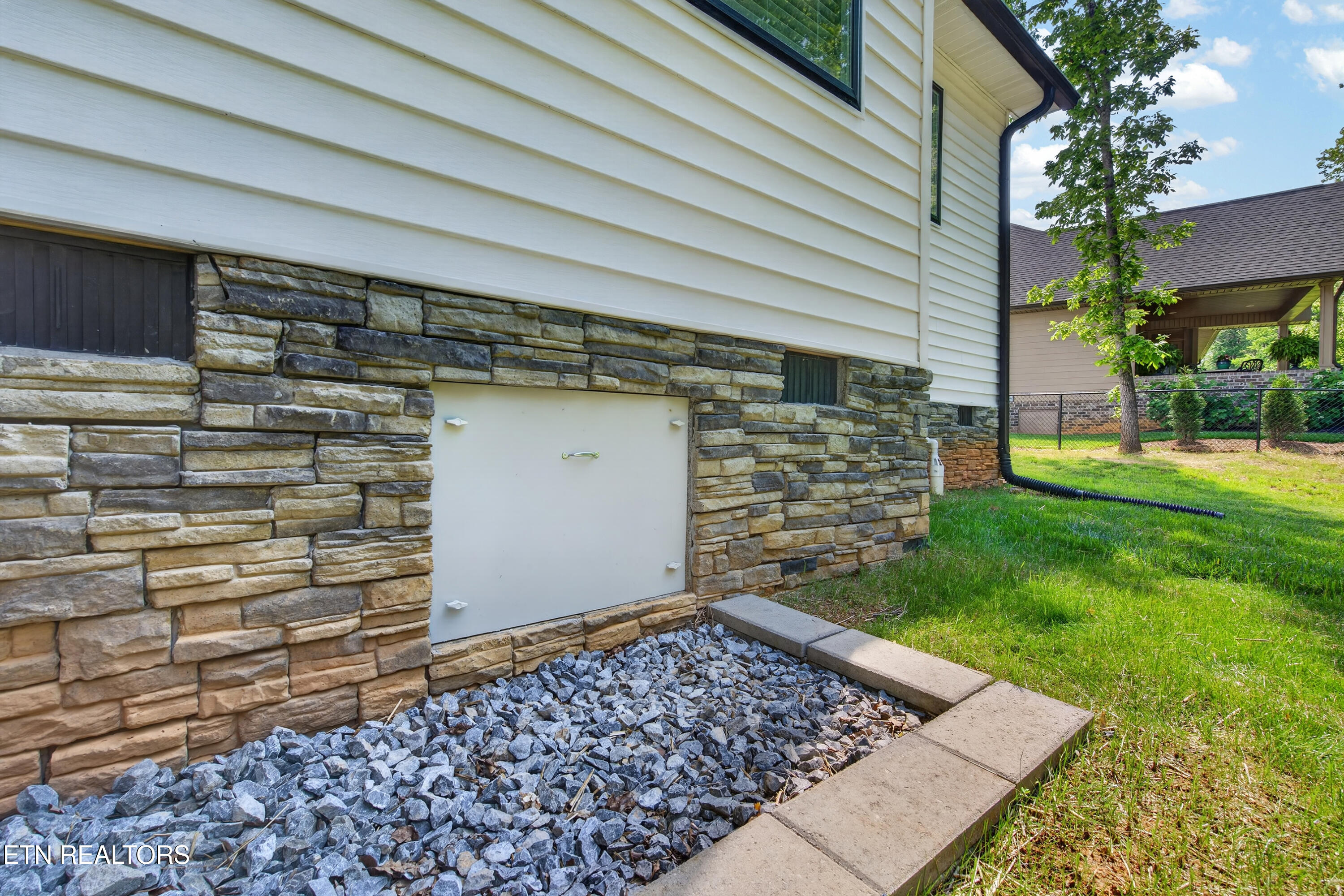 355 Shadows Lawn Drive Athens TN 37303