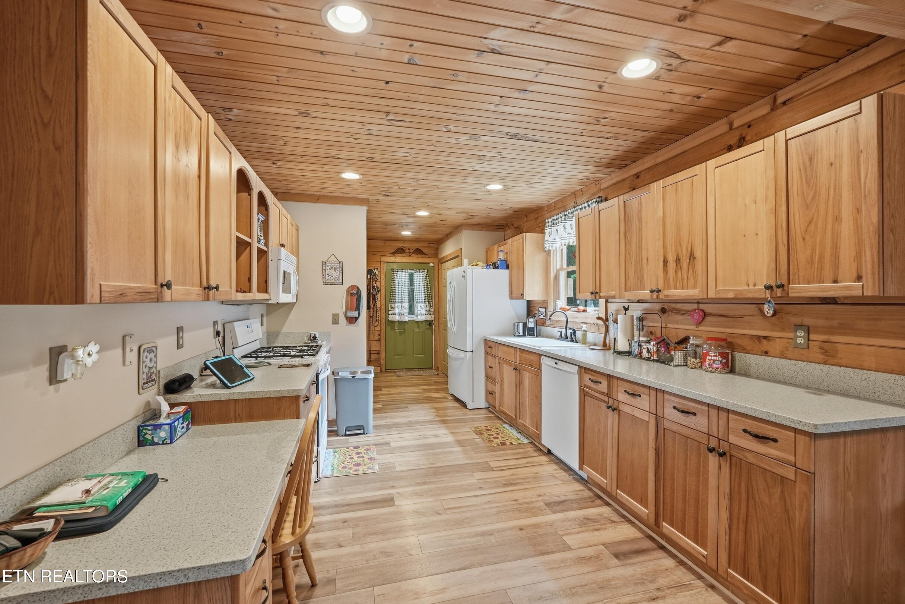 246 Cross Drive Monterey TN 38574