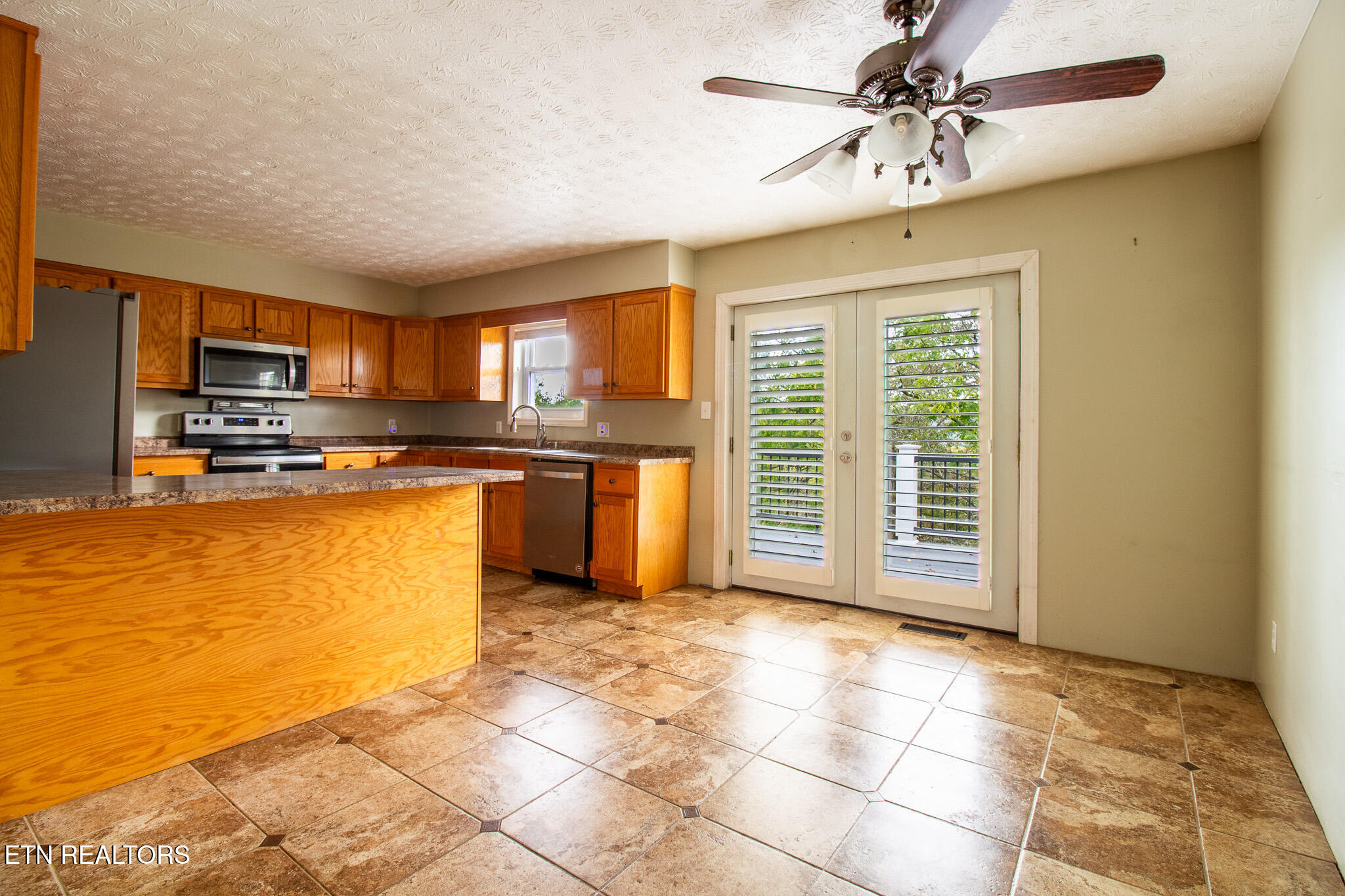 1642 N Charles G Seivers Boulevard Clinton TN 37716