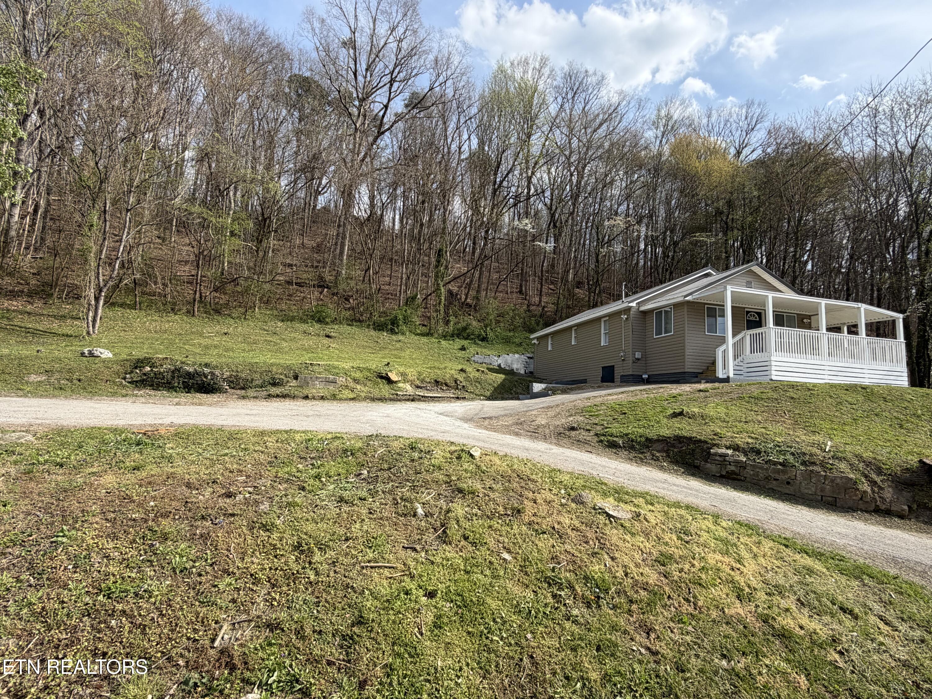 717 Cherry Street Lafollette TN 37766