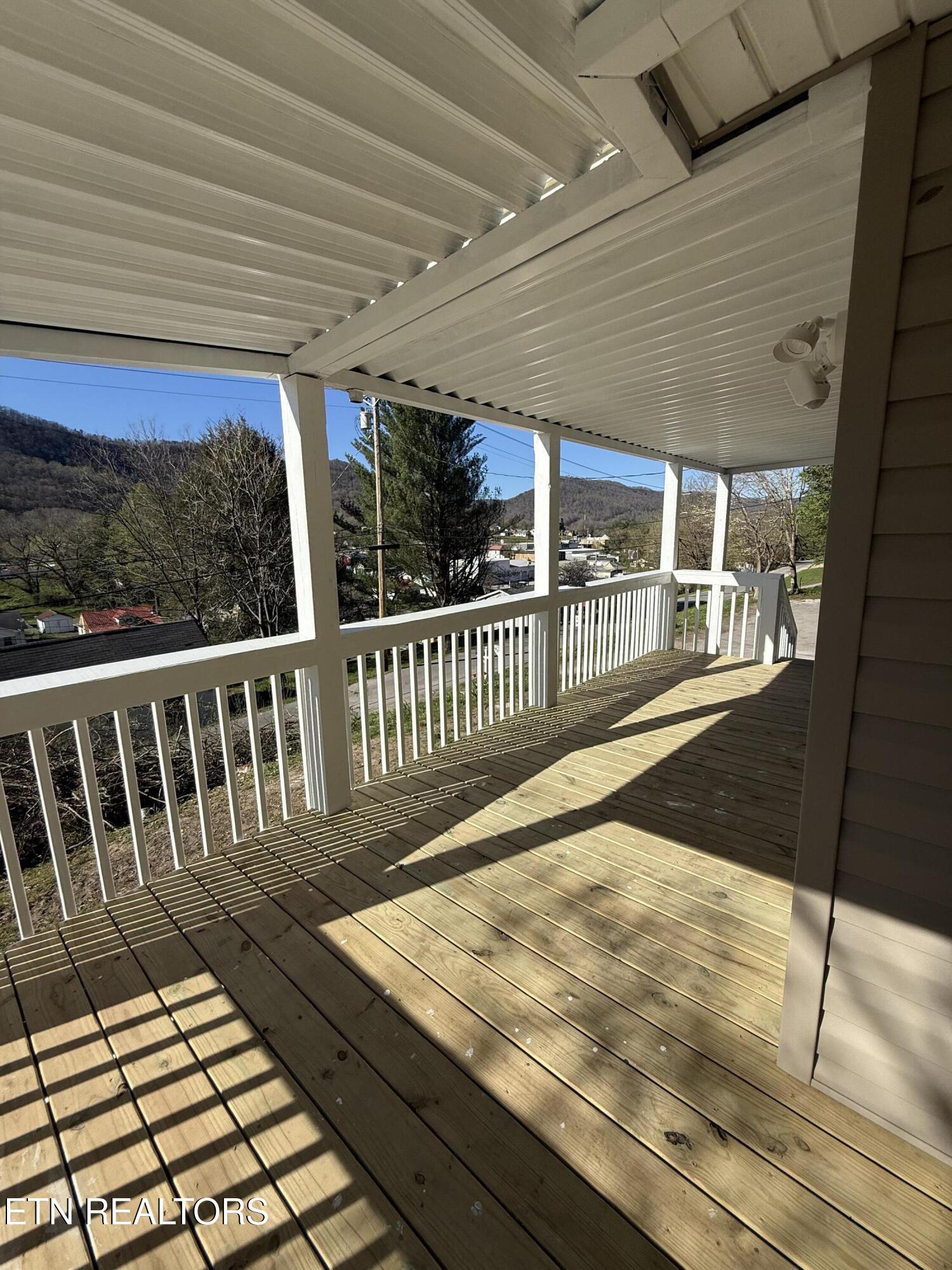 717 Cherry Street Lafollette TN 37766