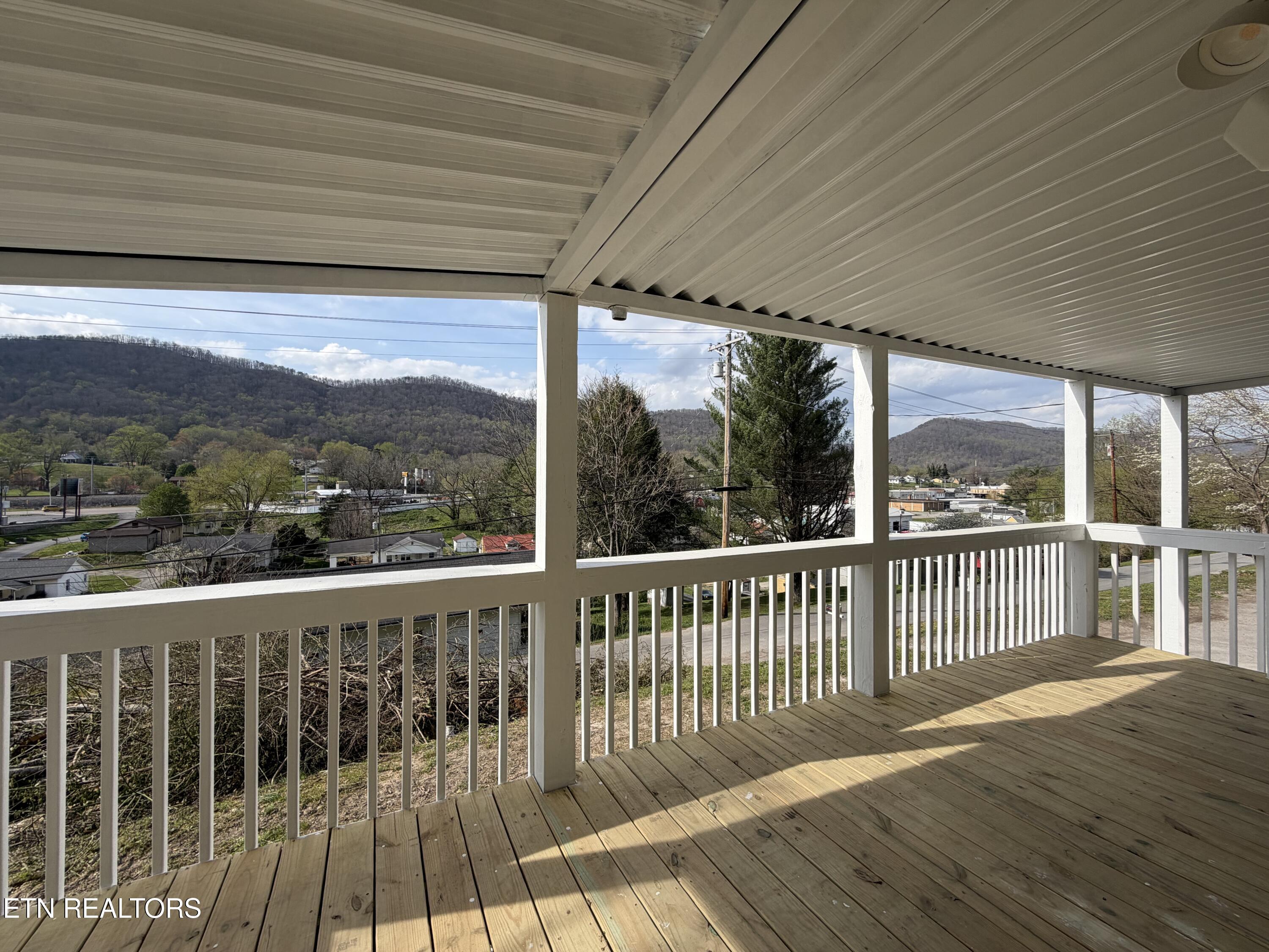 717 Cherry Street Lafollette TN 37766