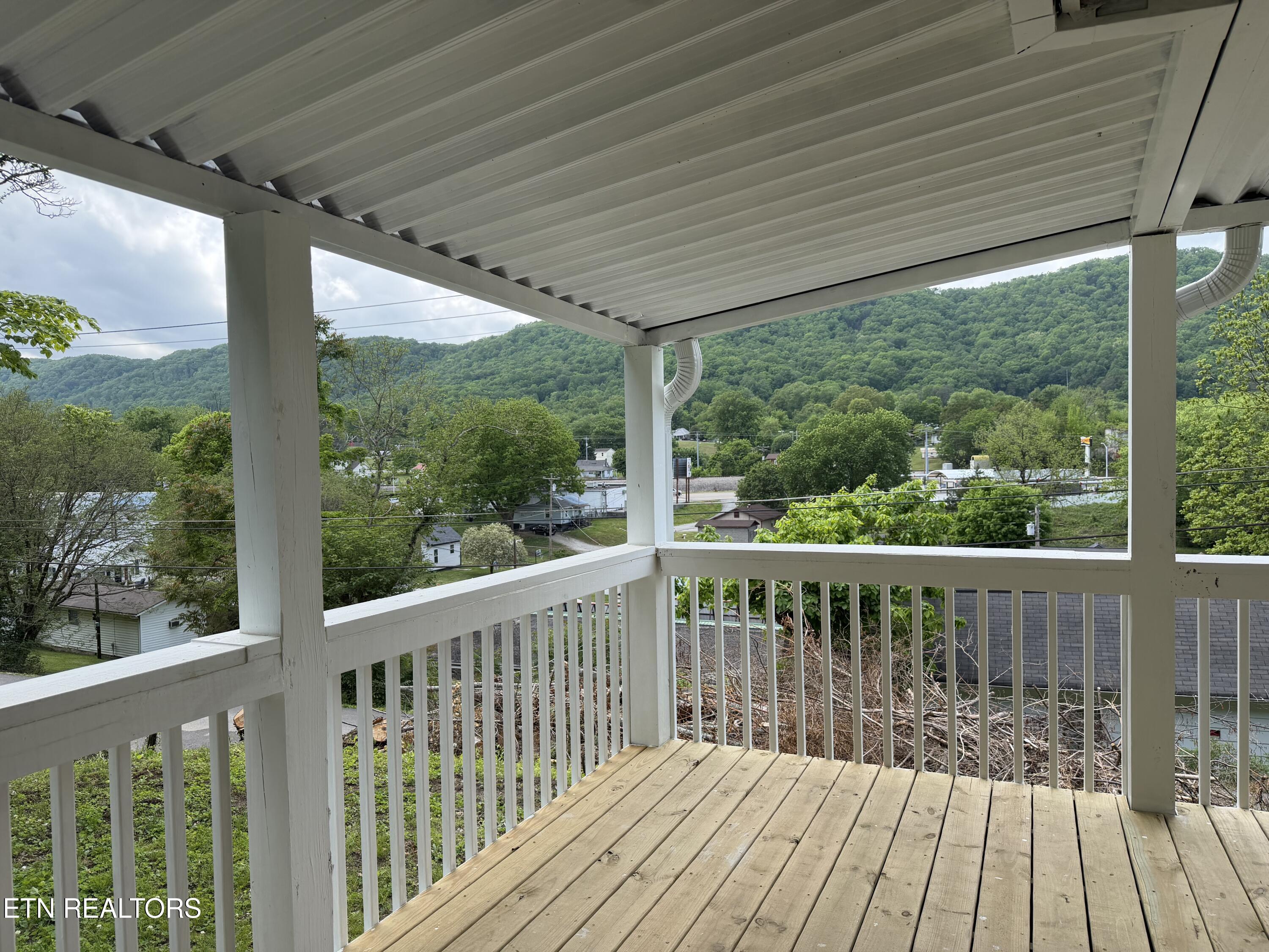717 Cherry Street Lafollette TN 37766