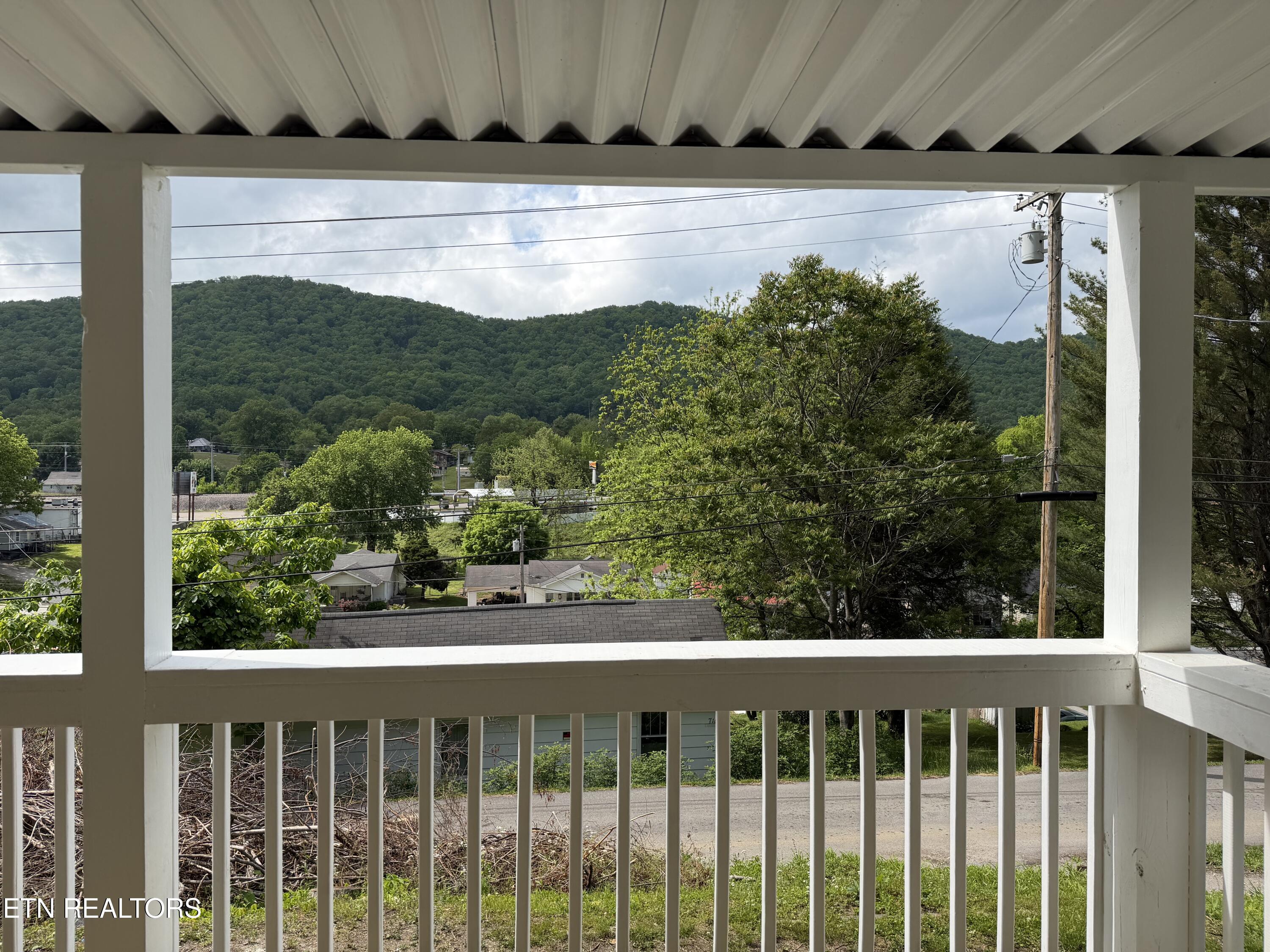 717 Cherry Street Lafollette TN 37766