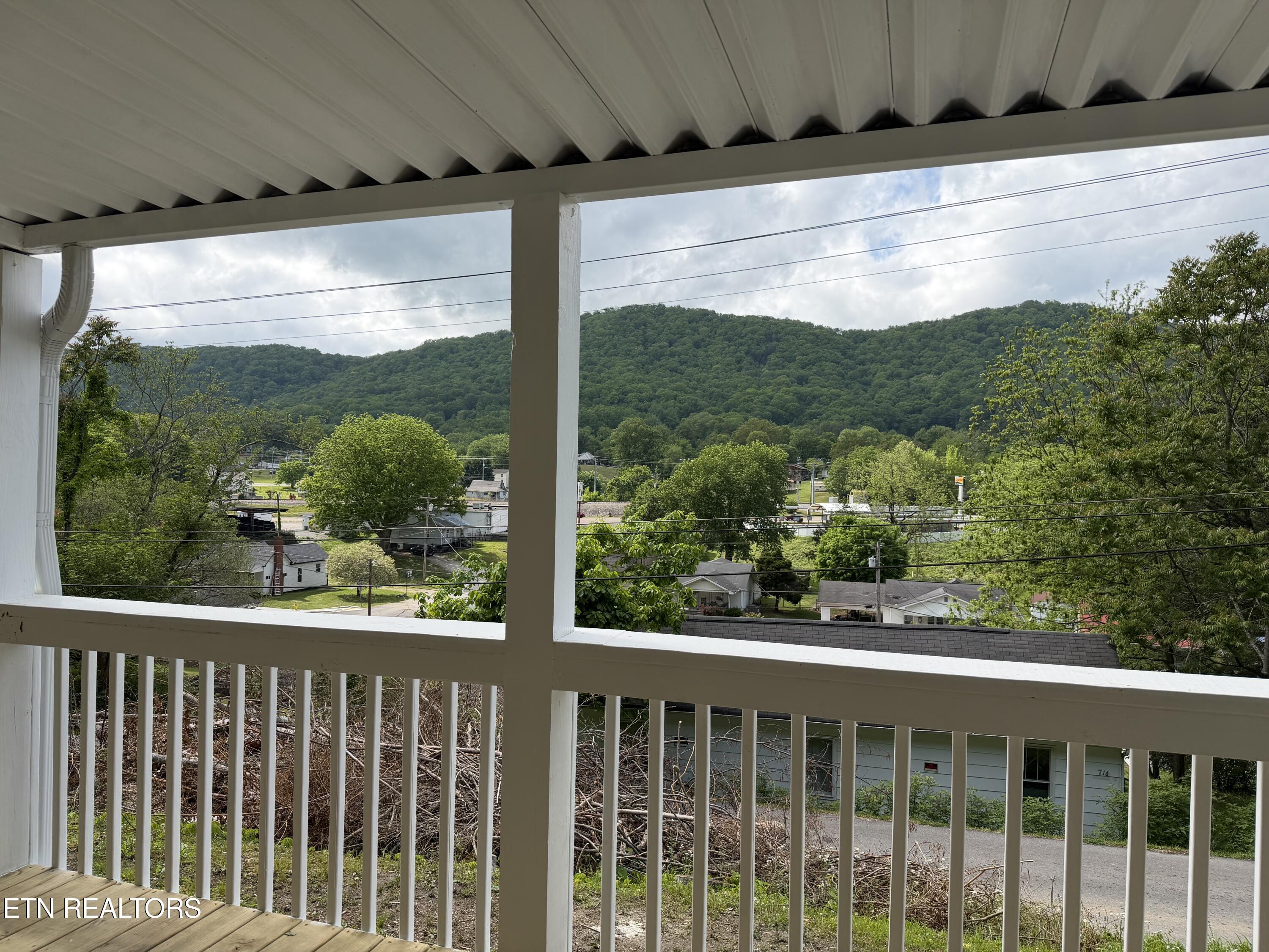 717 Cherry Street Lafollette TN 37766