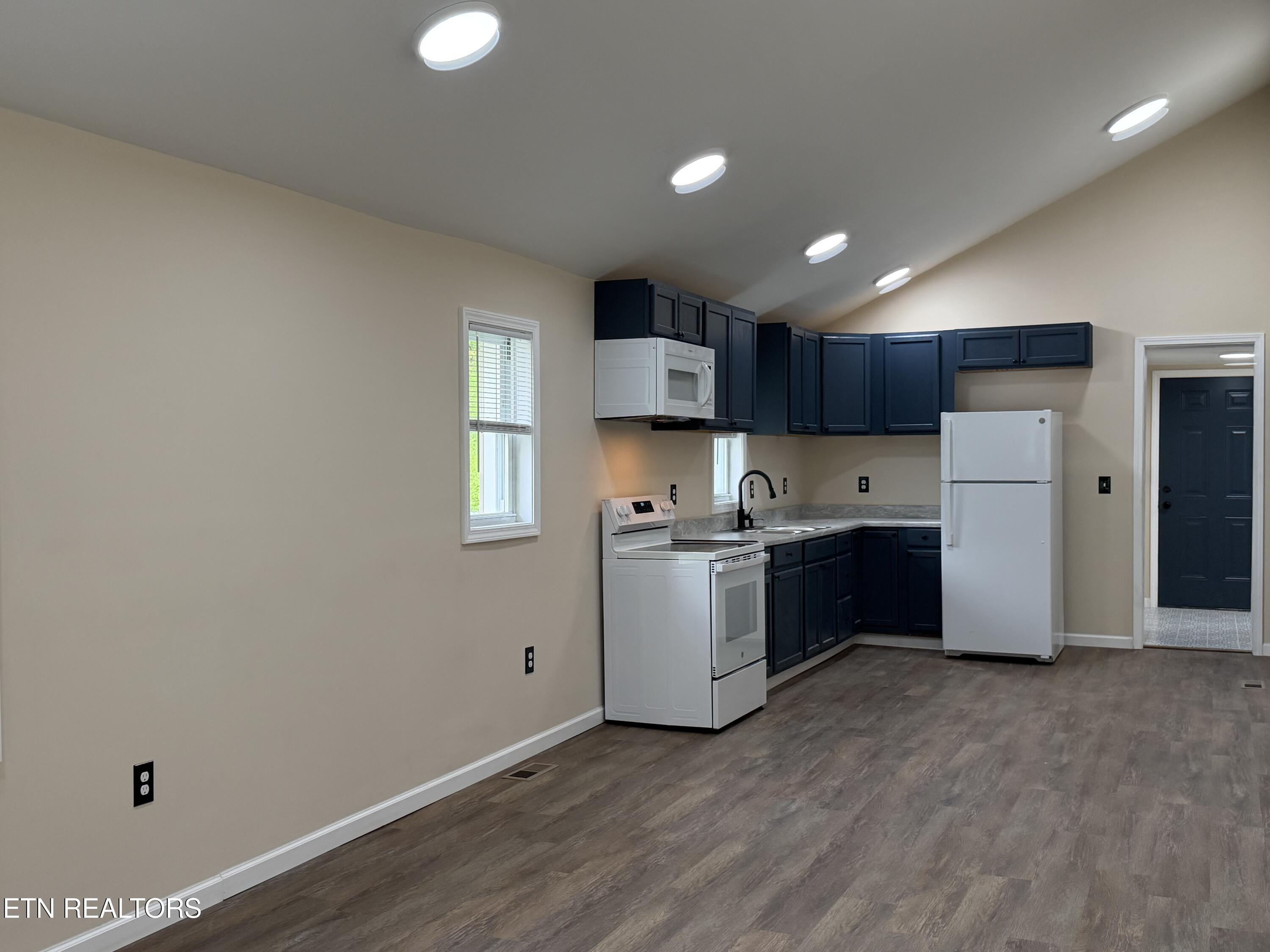 717 Cherry Street Lafollette TN 37766
