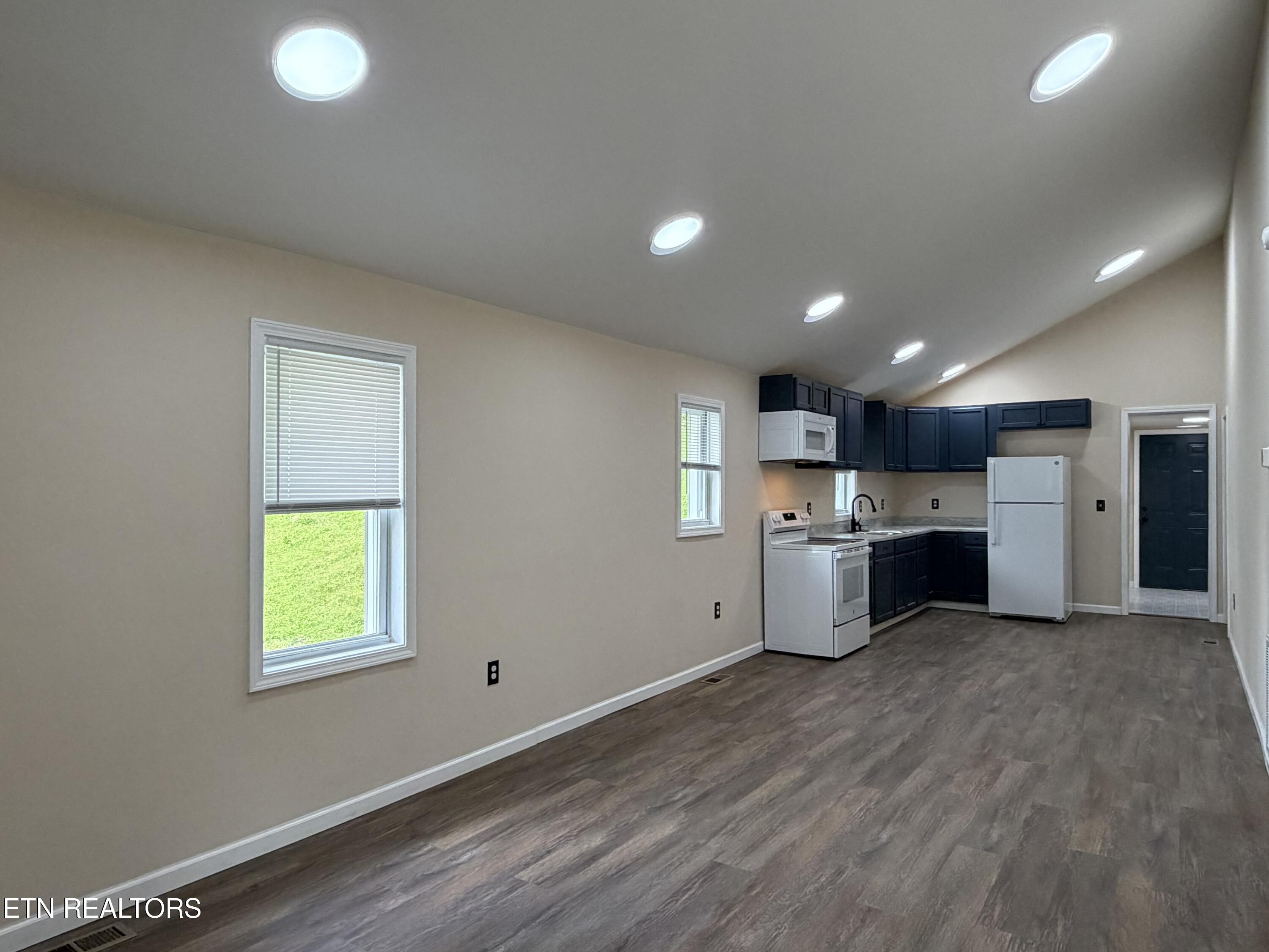 717 Cherry Street Lafollette TN 37766