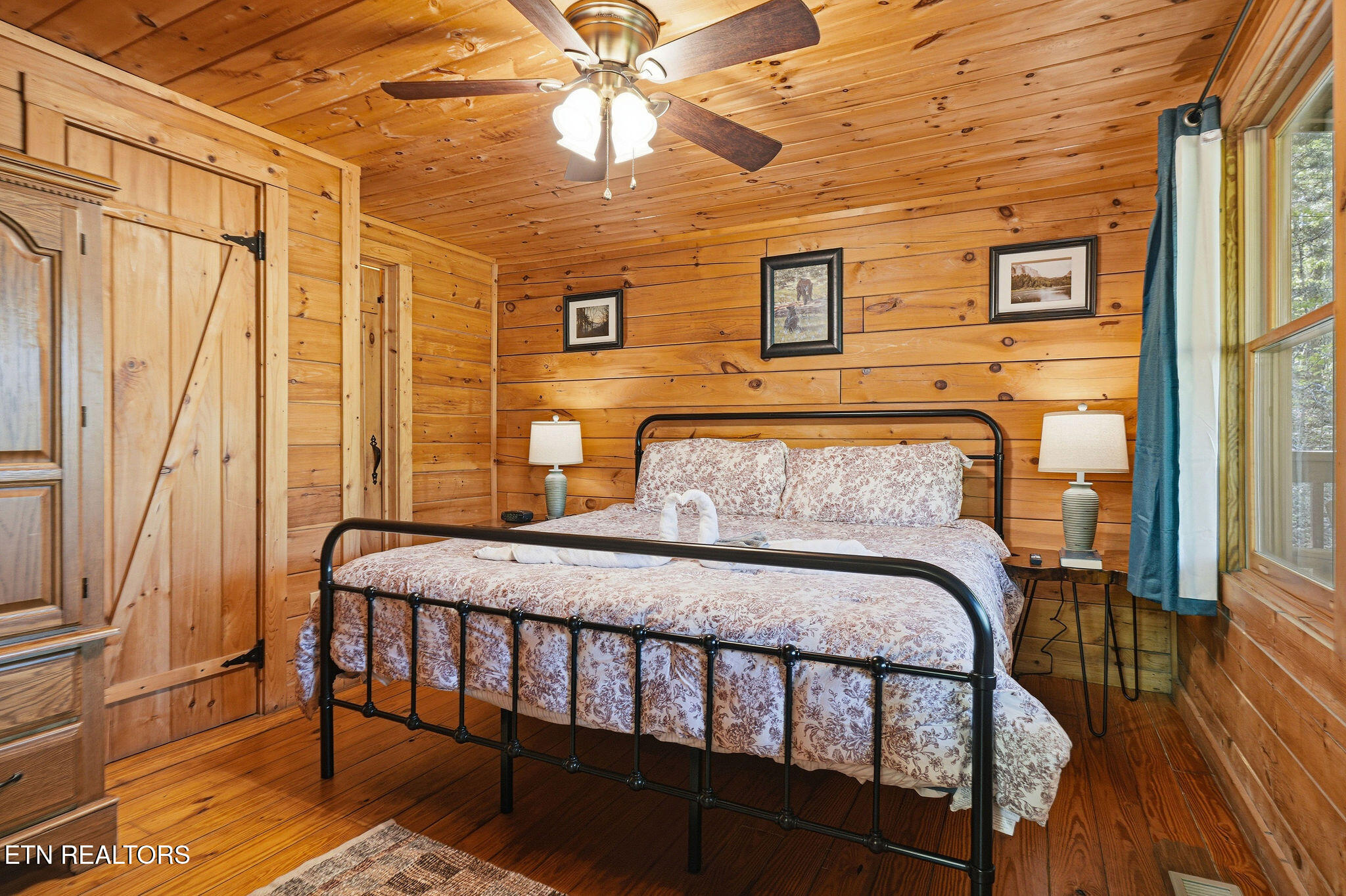 3201 Bear Country Way Sevierville TN 37876