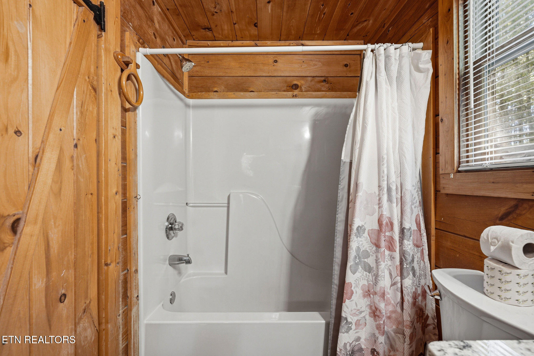 3201 Bear Country Way Sevierville TN 37876