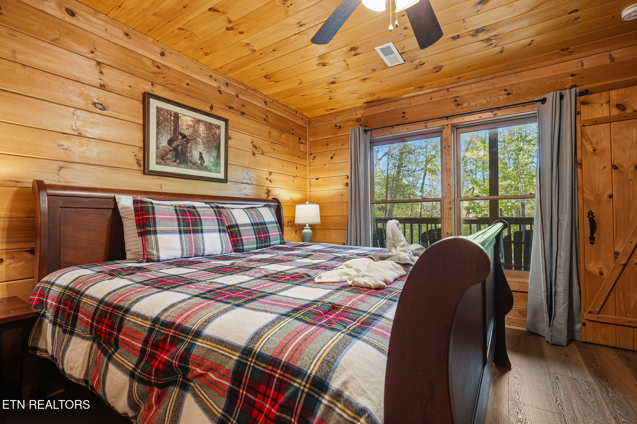 3201 Bear Country Way Sevierville TN 37876
